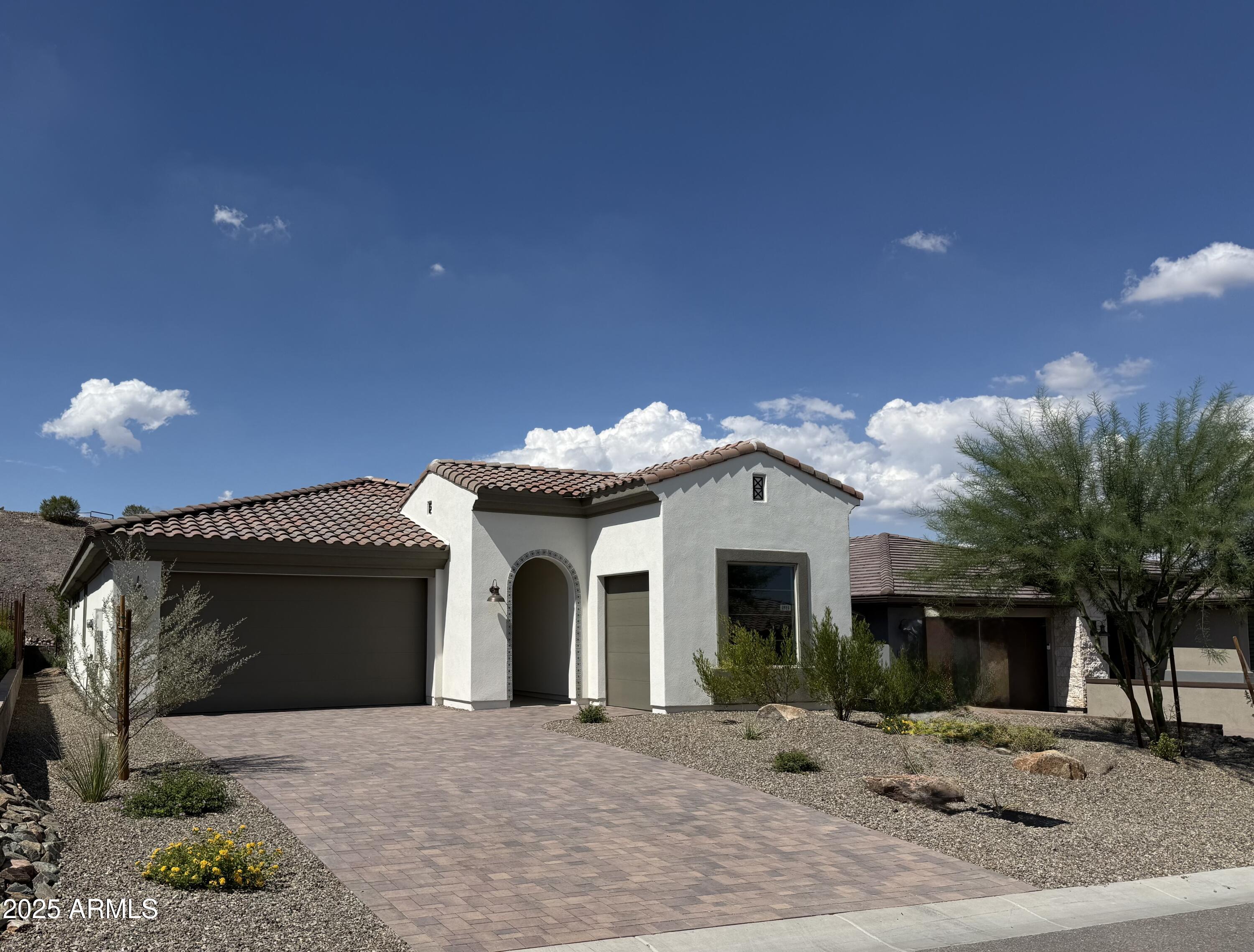 4052 FENCE POST Way
