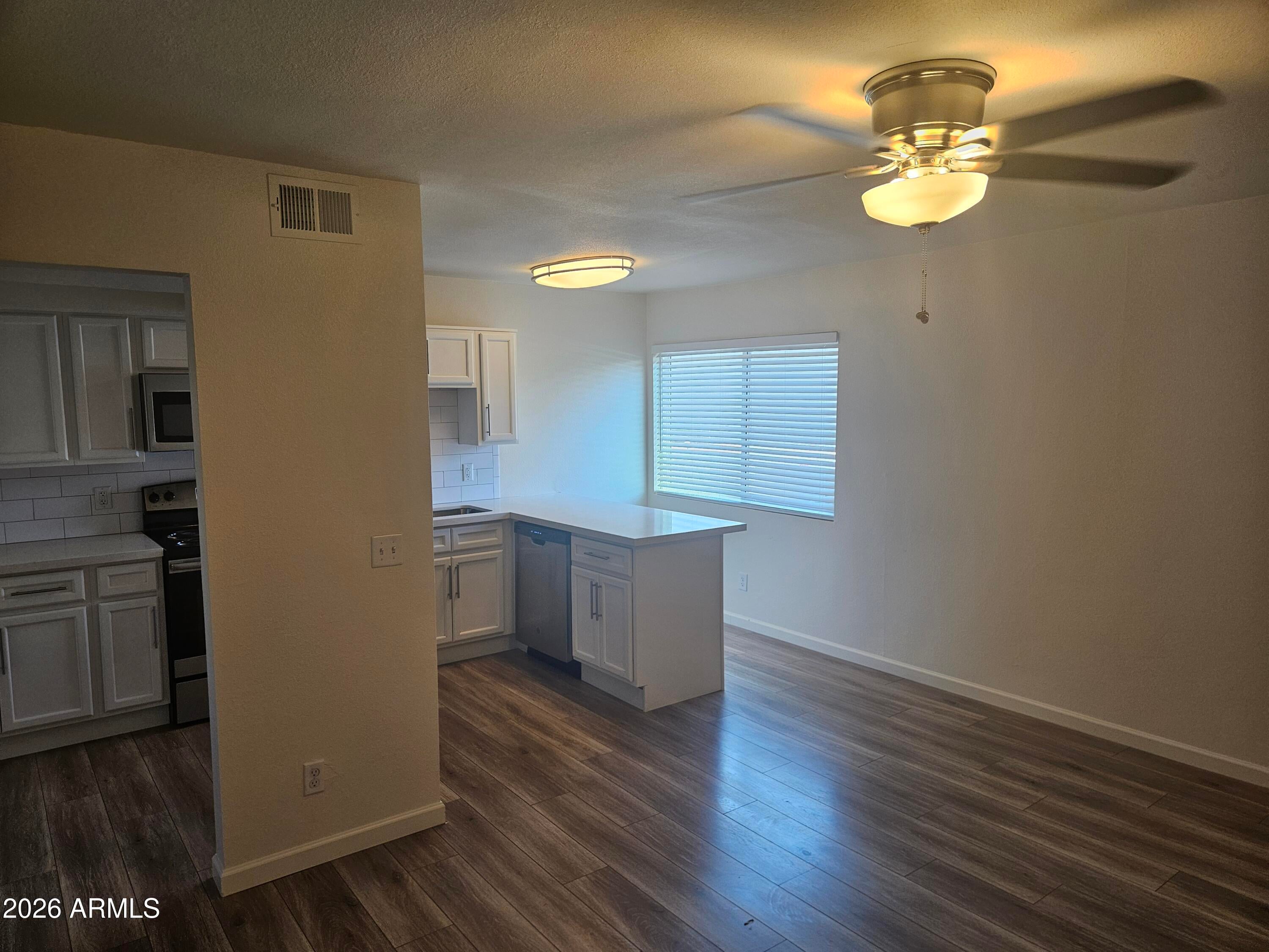 1330 E HIGHLAND Avenue 28A
