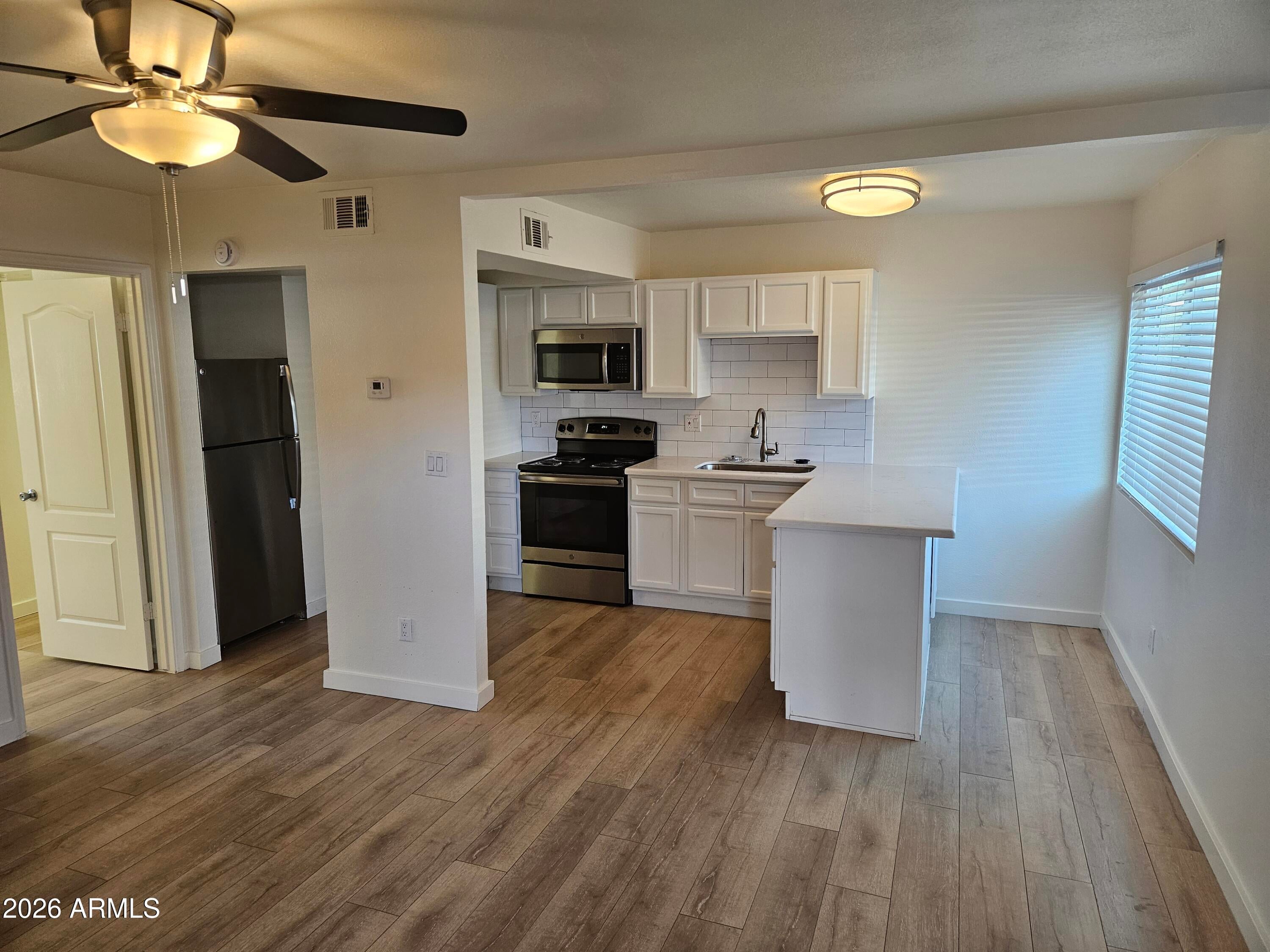 1330 E HIGHLAND Avenue 28A