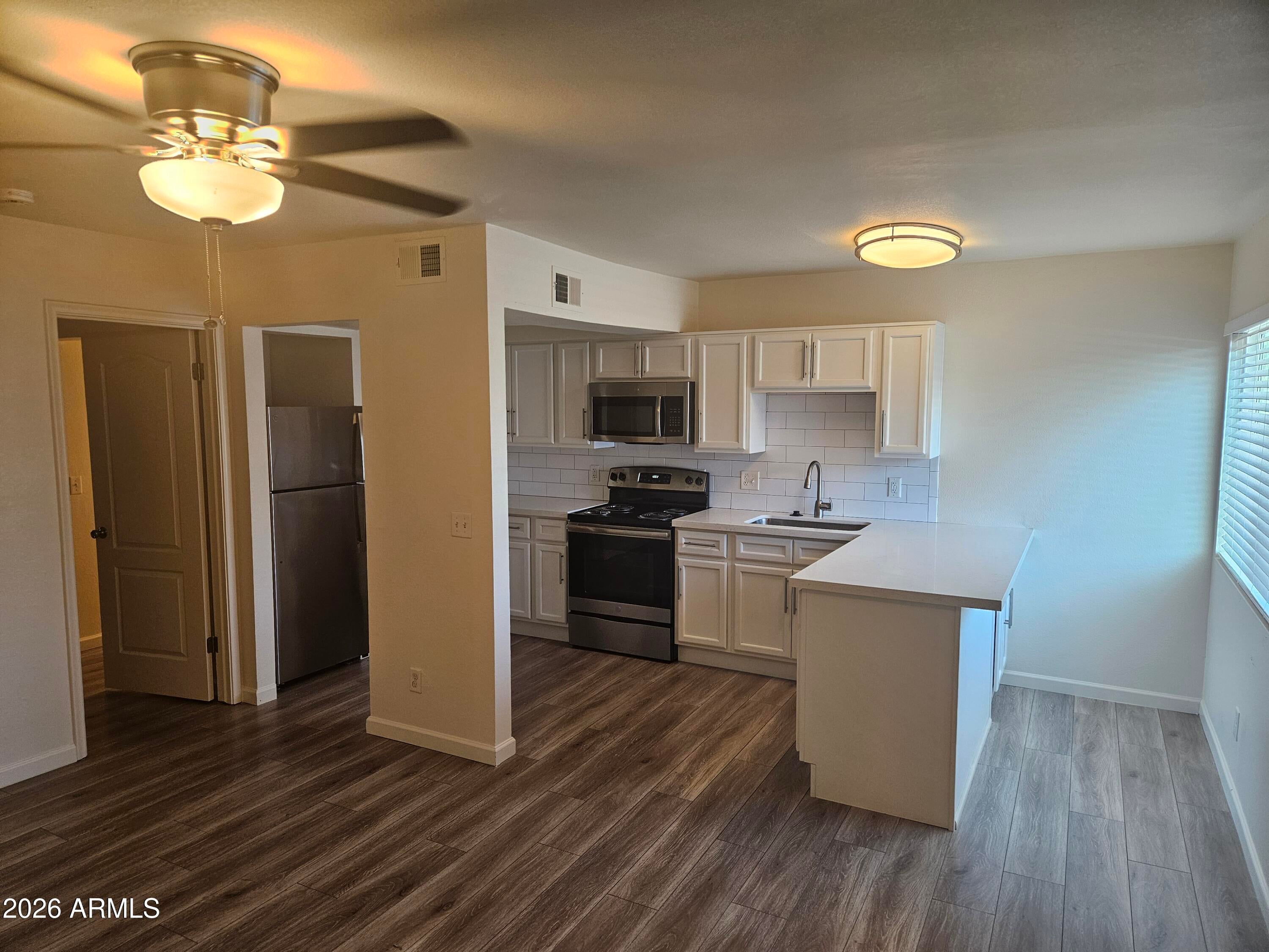 1330 E HIGHLAND Avenue 28A