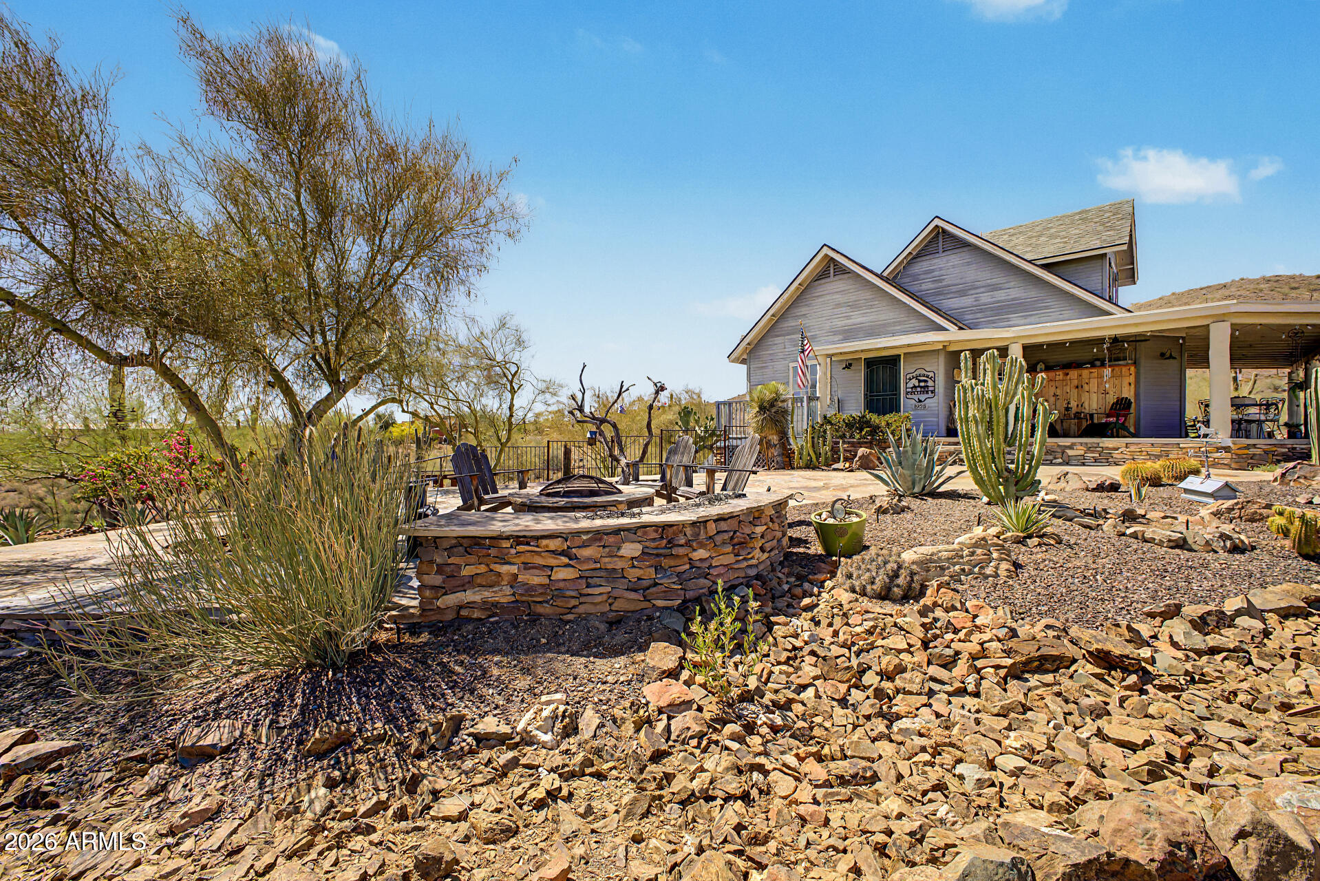 1935 E TANYA Road