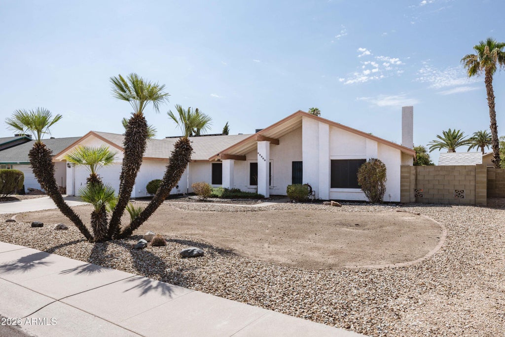 Photo of 2309 W Port Royale Lane, Phoenix, AZ 85023 (MLS # 7074706)