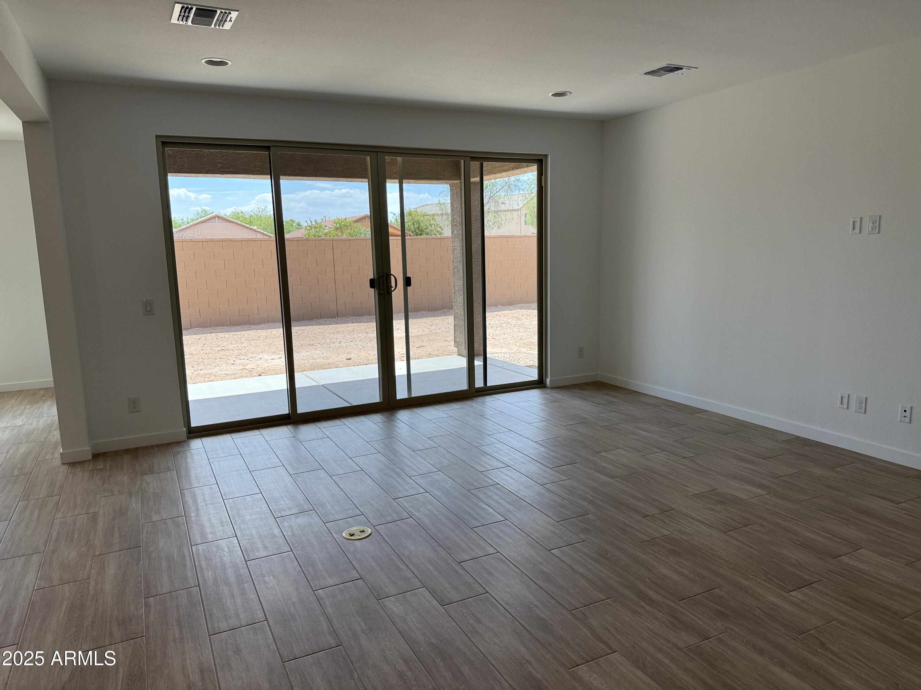 40563 W MICHAELS Drive