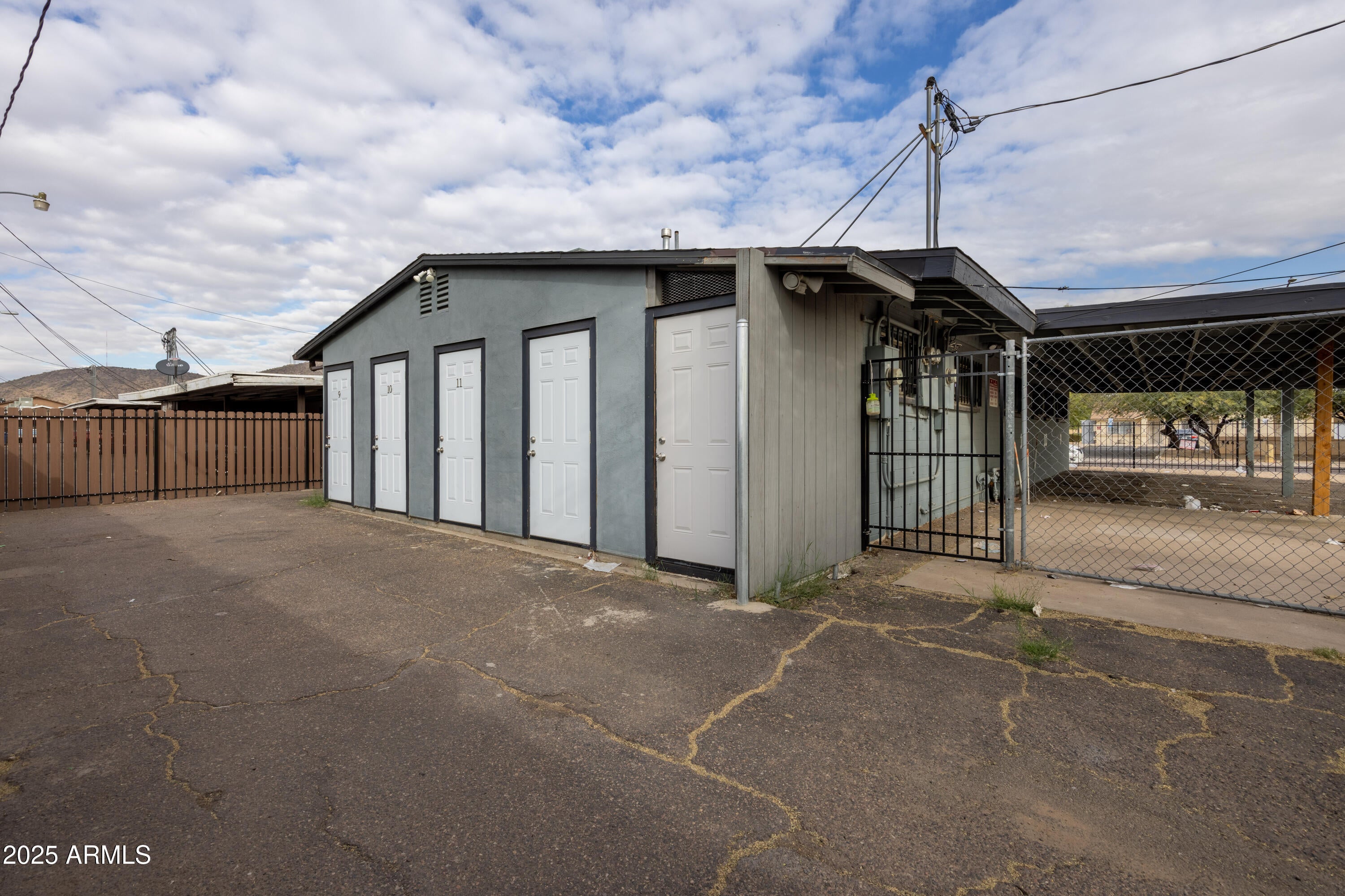 9450 N 17TH Avenue