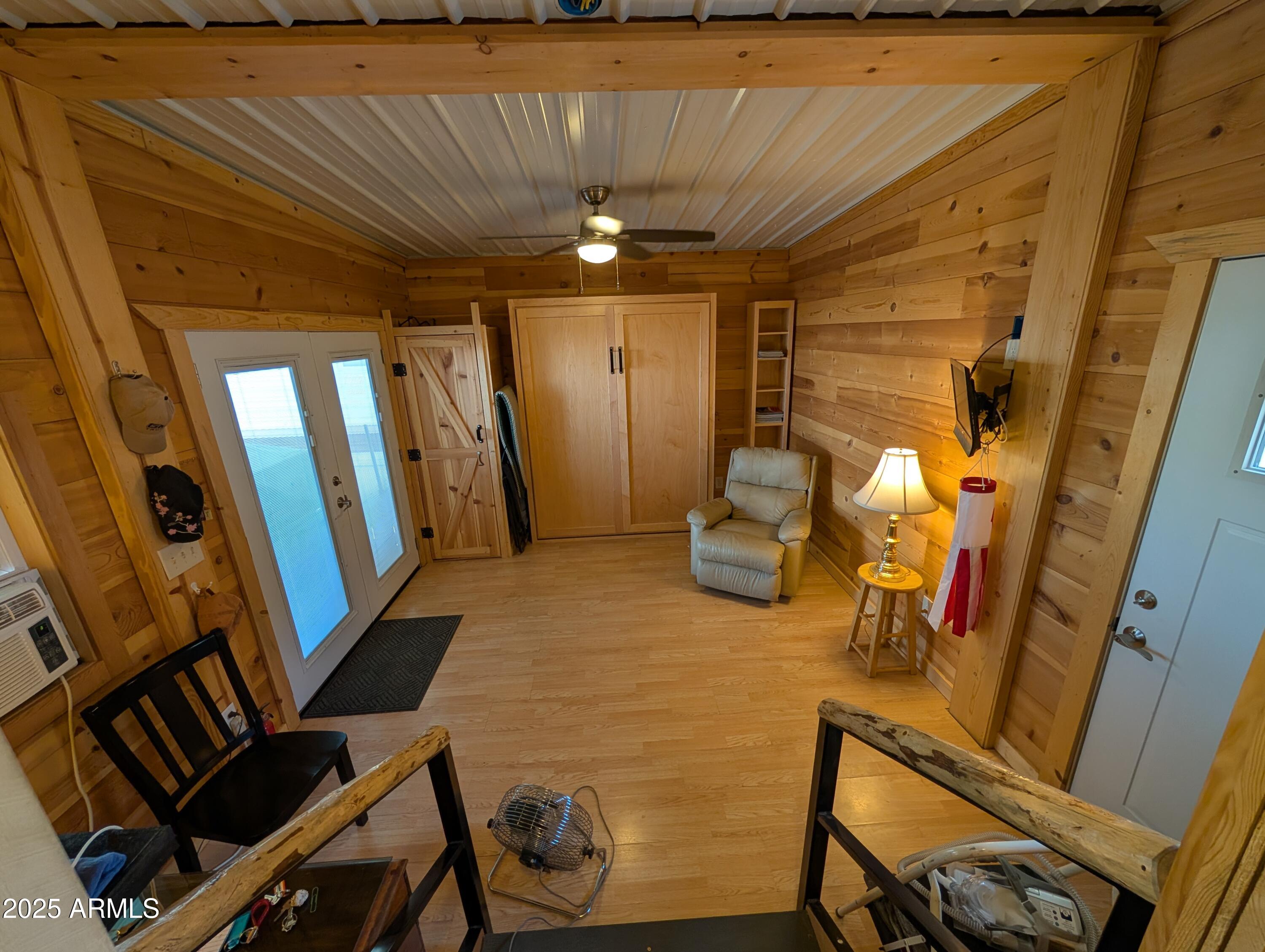515 E Cholla Lane