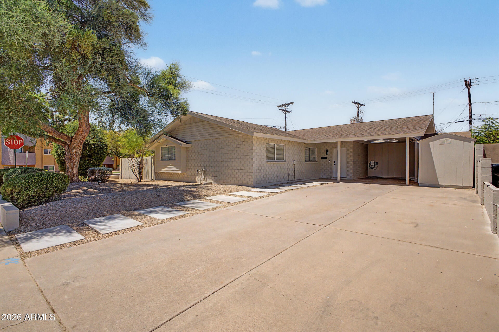 8202 E SELLS Drive
