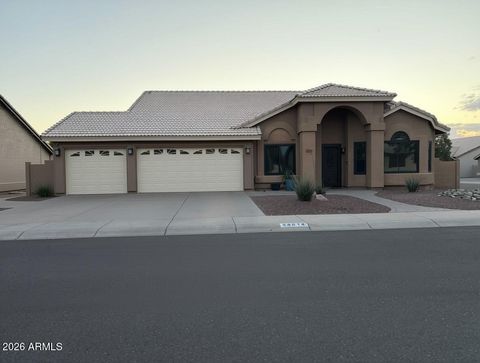 Property photo of 24014 N 43rd Drive, Glendale, AZ 85310