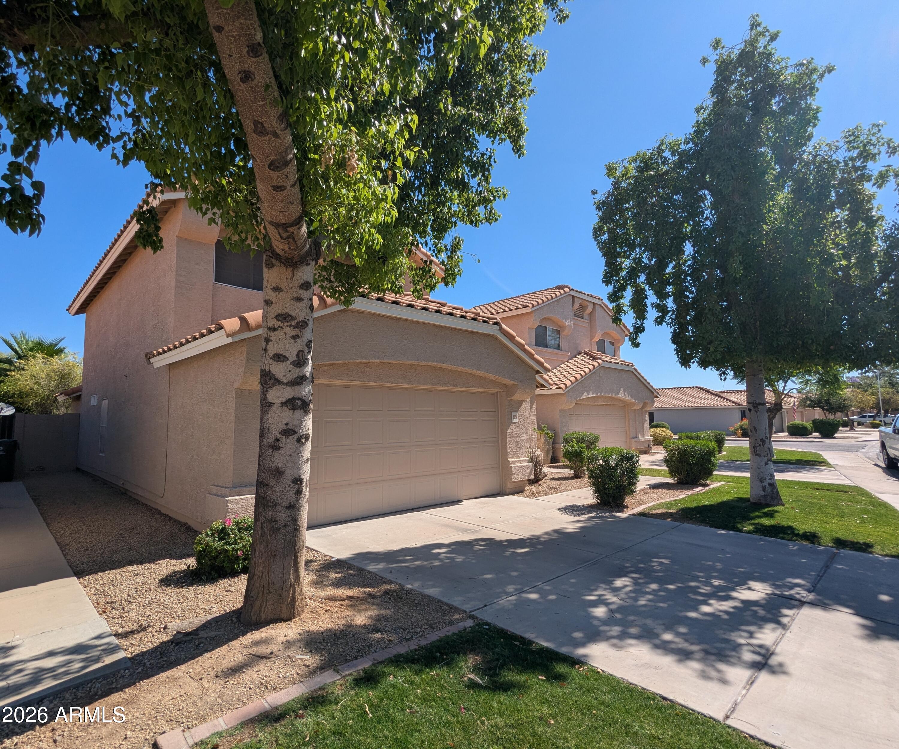 8034 W PARADISE Drive