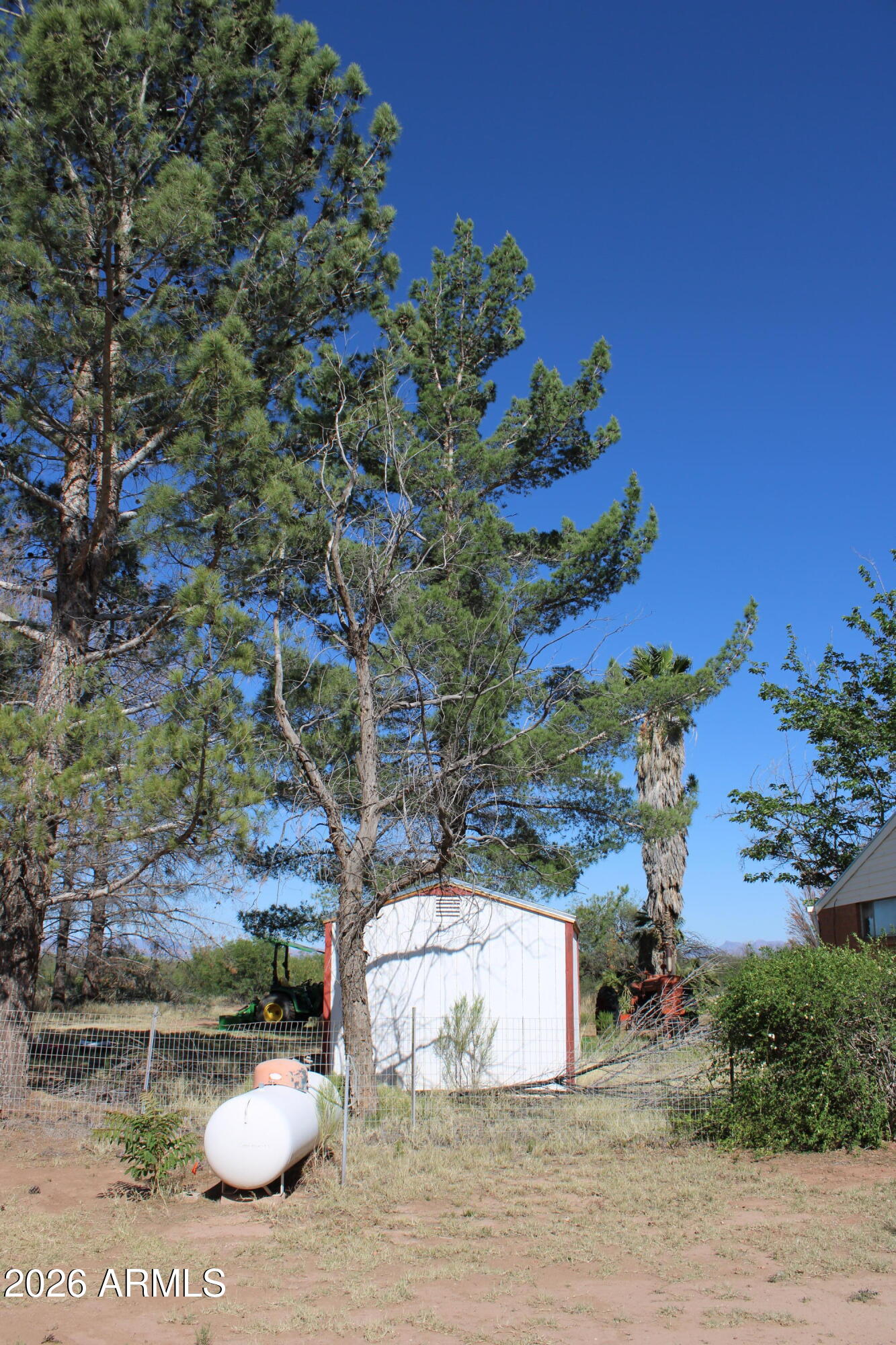 S2n2nene Sec 12 23 25 10.00Ac - Residential