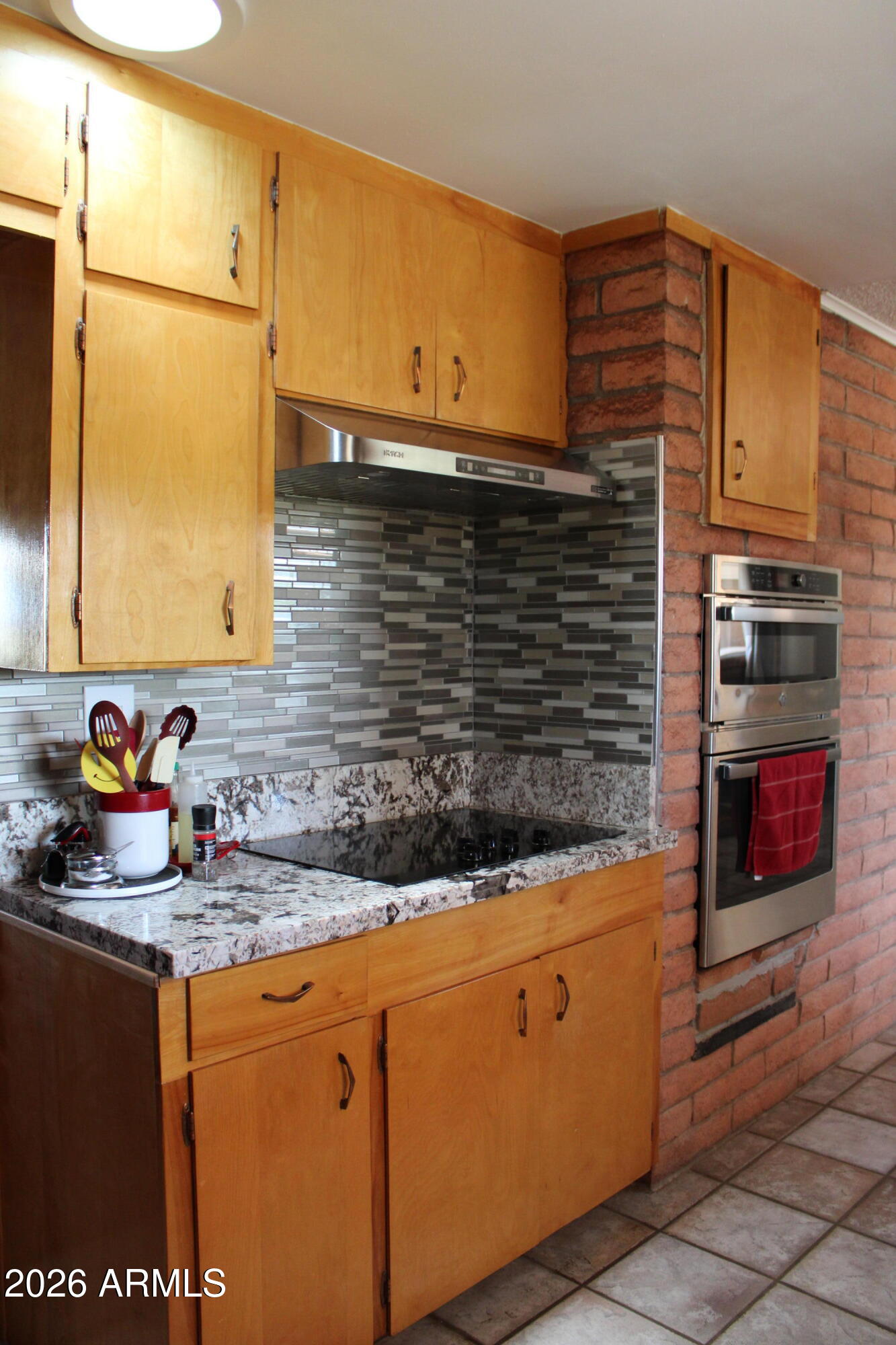 S2n2nene Sec 12 23 25 10.00Ac - Residential