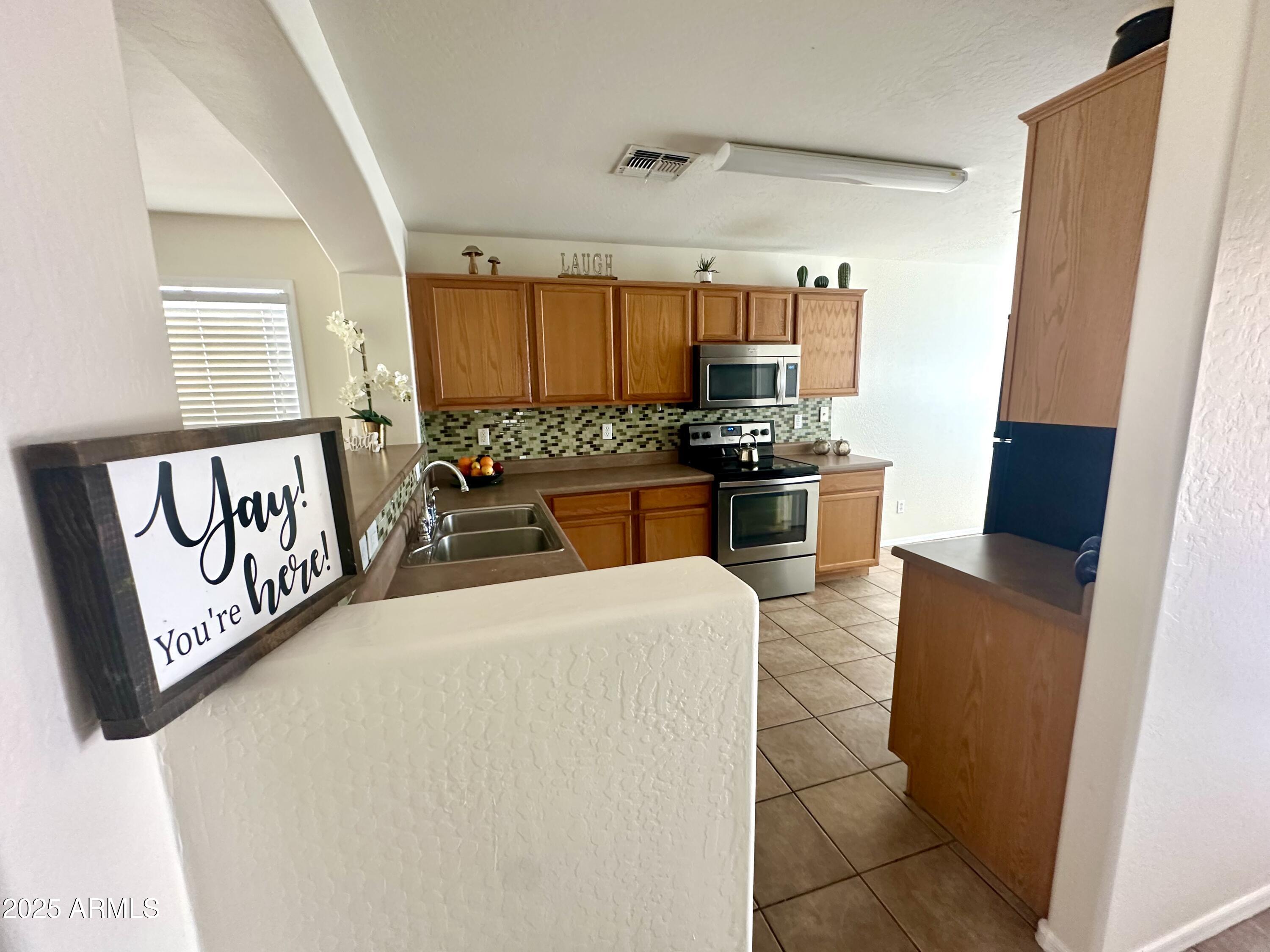 15996 W LARKSPUR Drive
