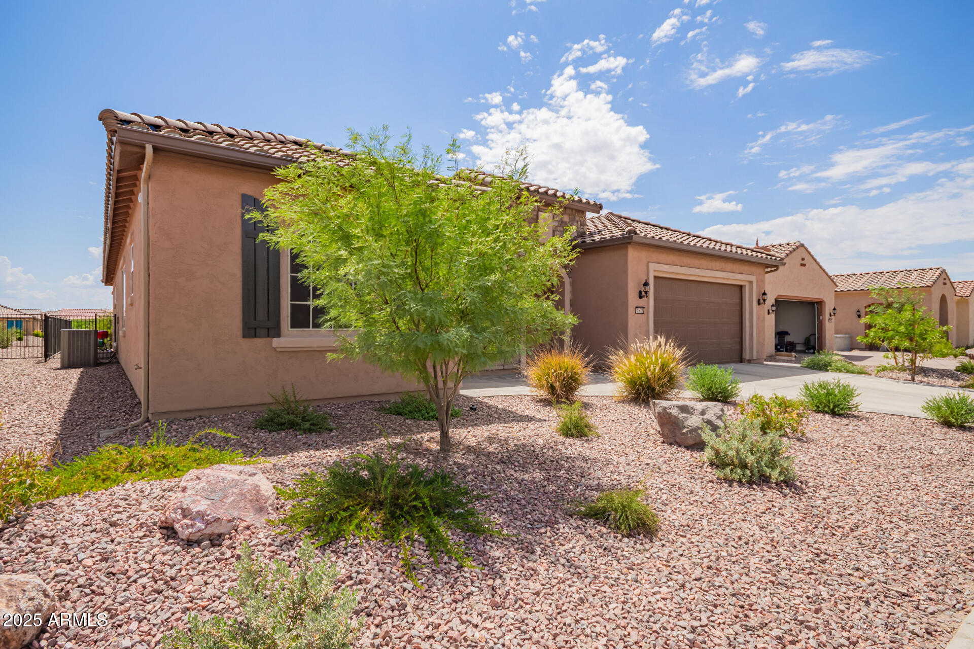 4537 N PRESIDENTIAL Drive