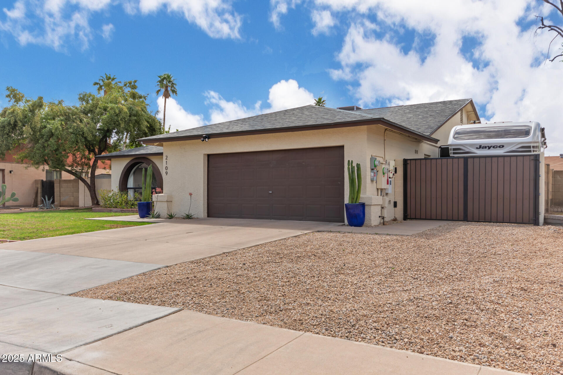 2109 W EL ALBA Way