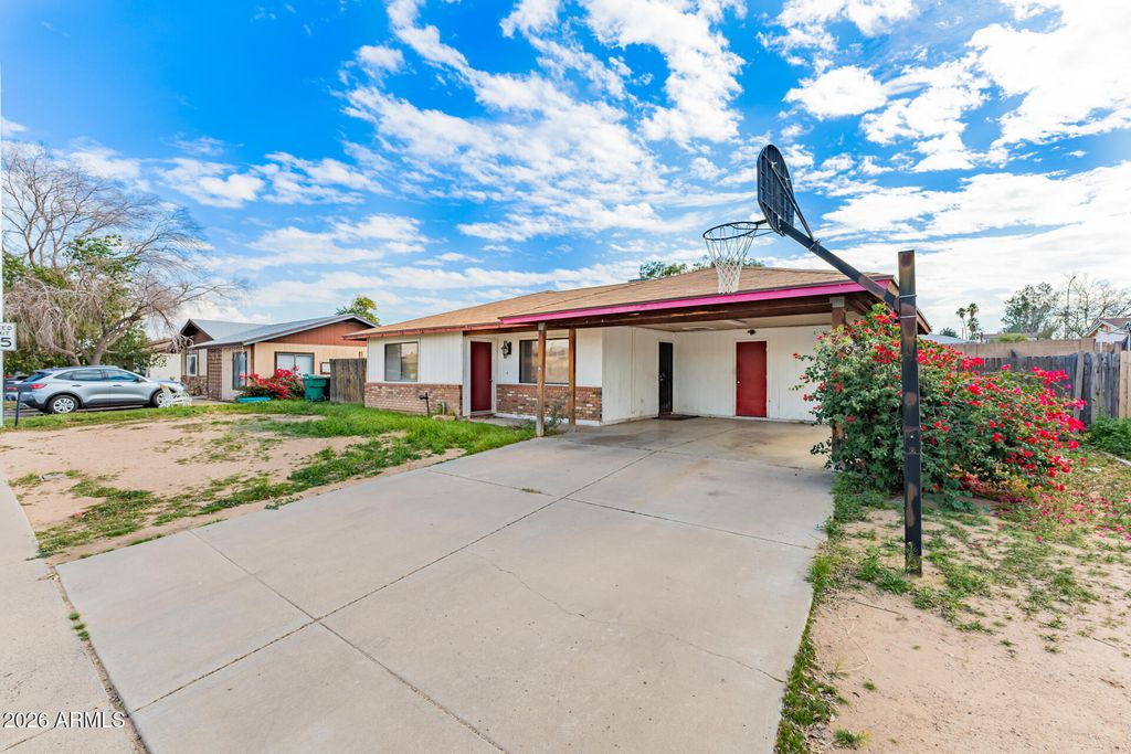 Photo of 139 W Hillside Street, Mesa, AZ 85201 (MLS # 6974450)