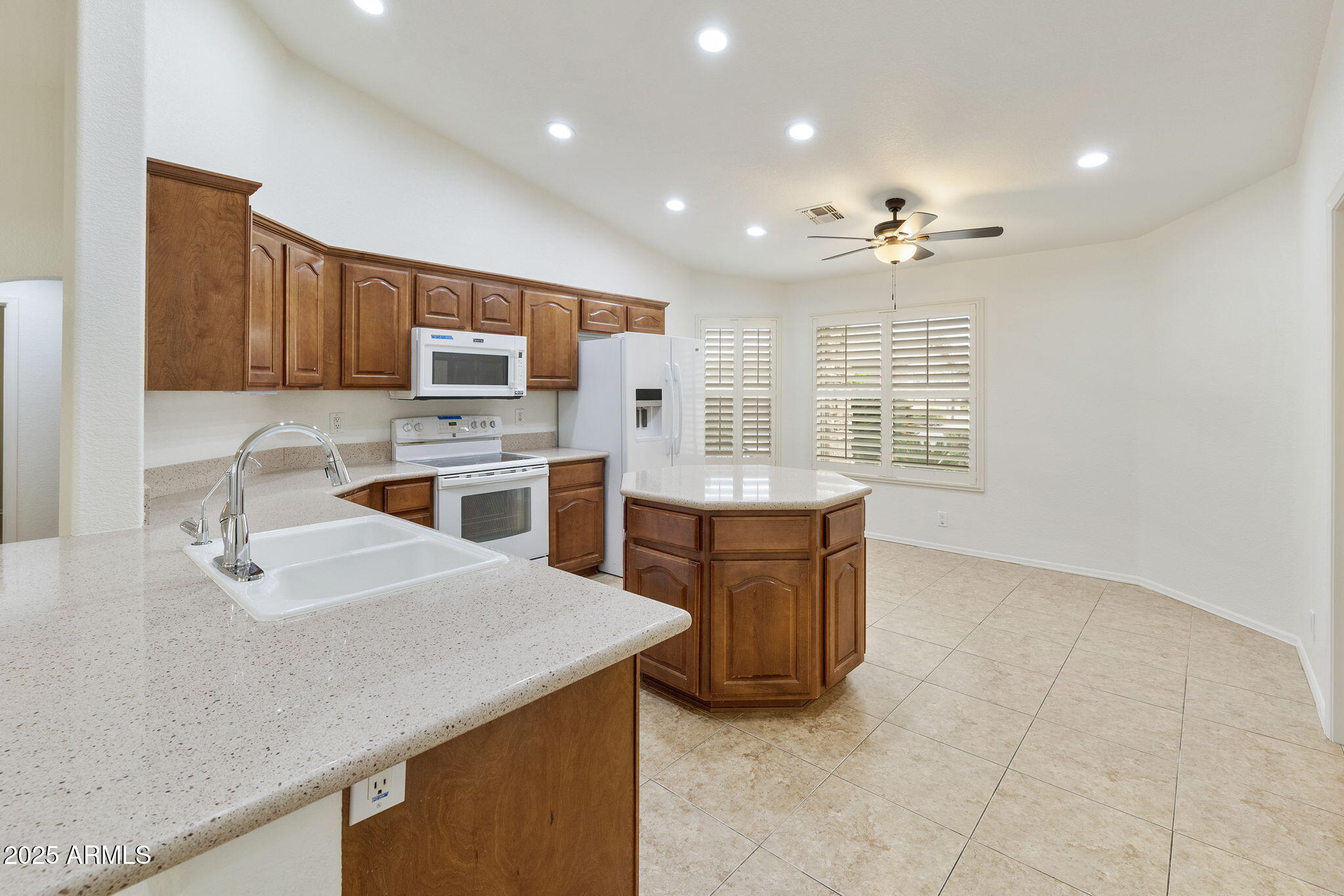 2730 S WILLOW WOOD Avenue