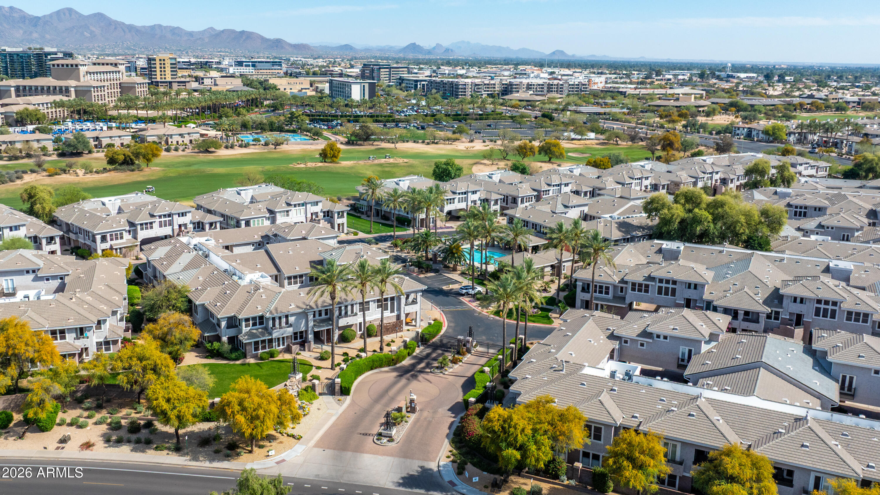 15221 N CLUBGATE Drive 2077