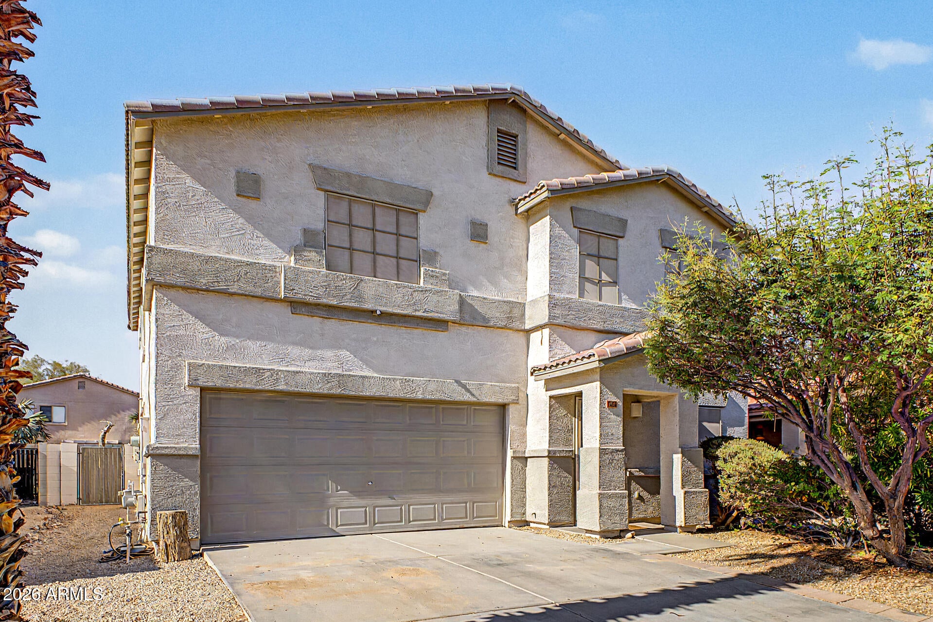 1456 E AVENIDA FRESCA --