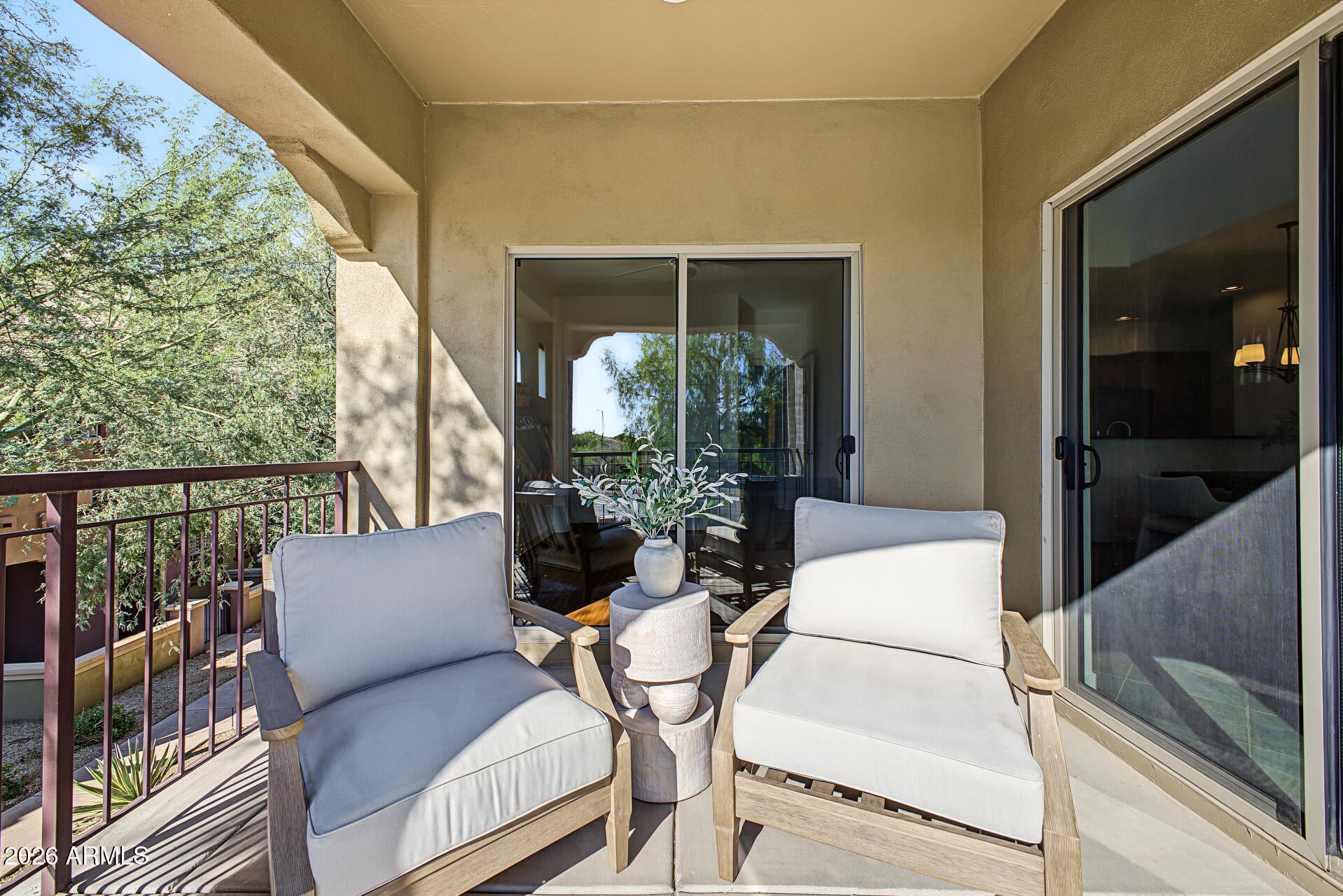 3935 E ROUGH RIDER Road 1186