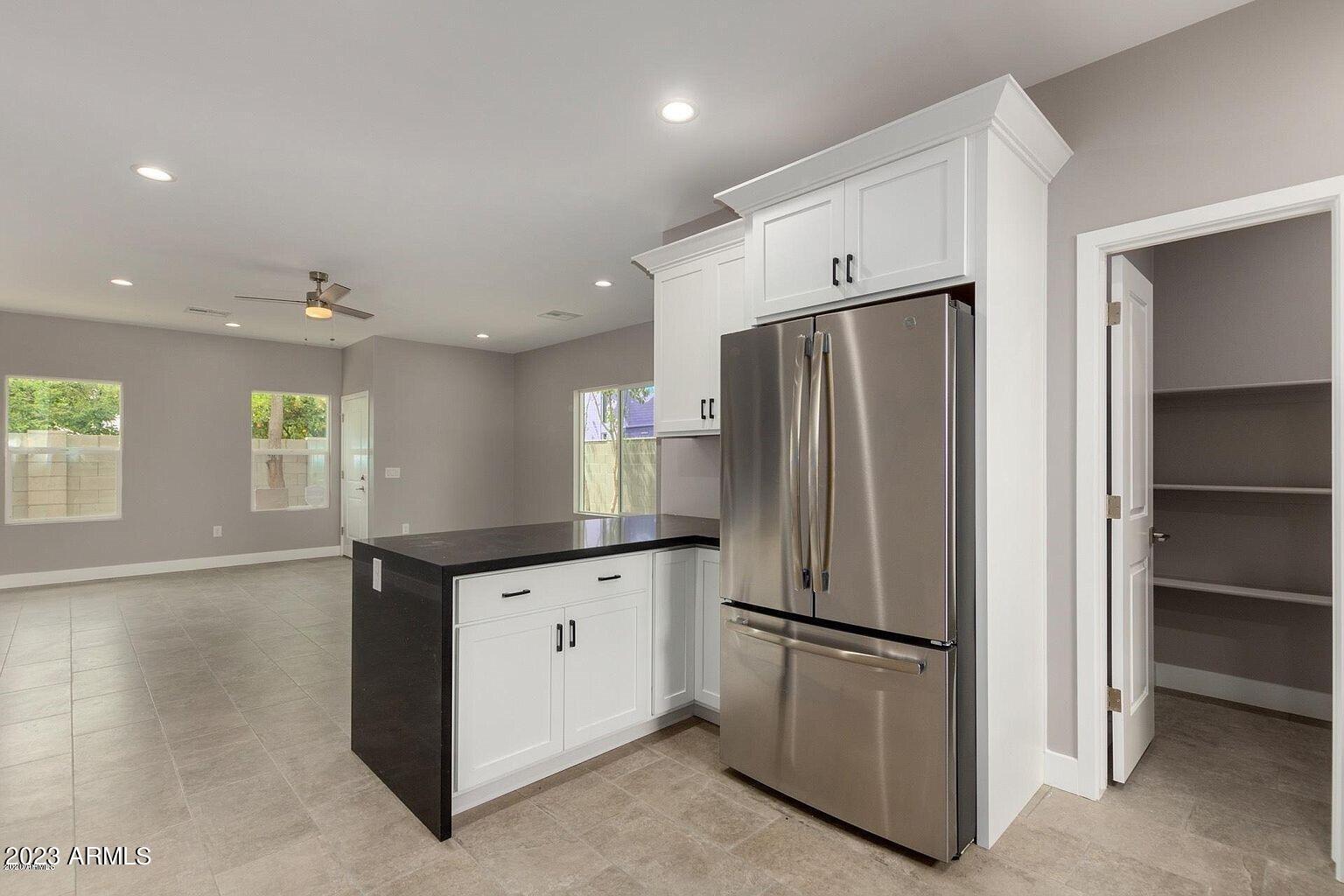 2336 E HARVARD Street Unit B