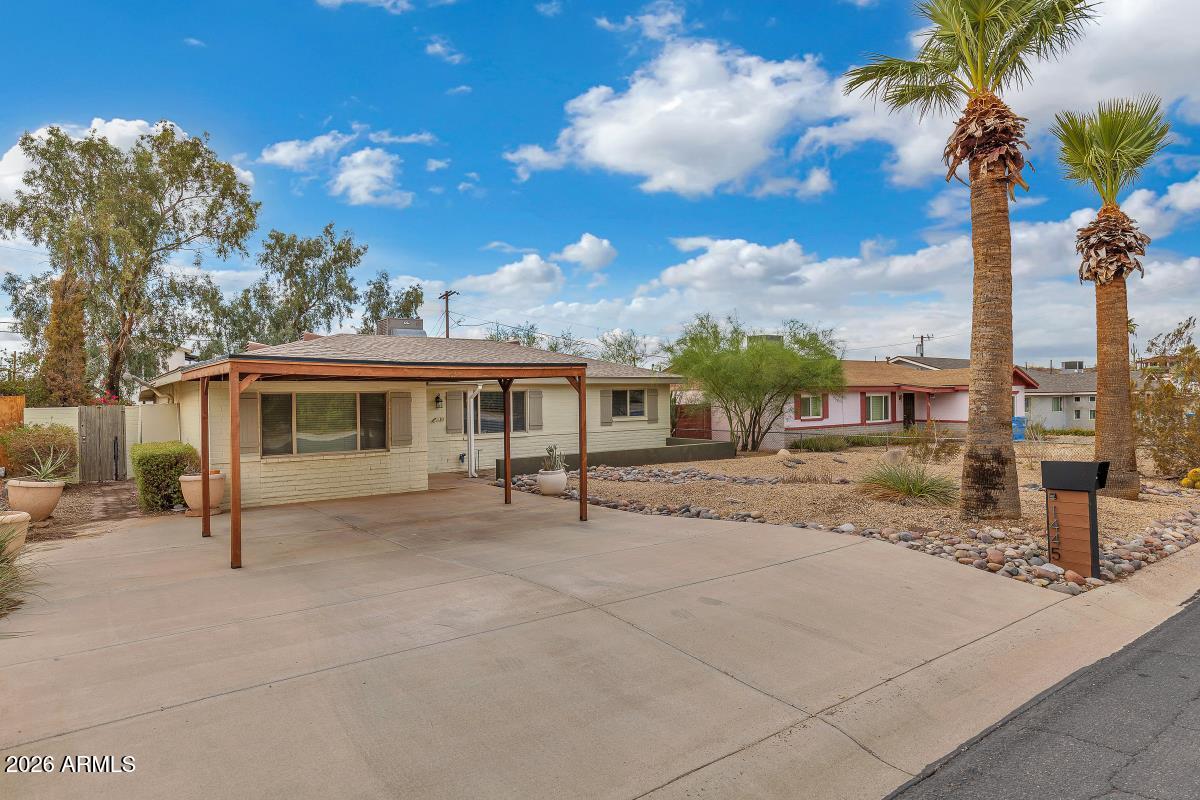 1445 E EL CAMINO Drive