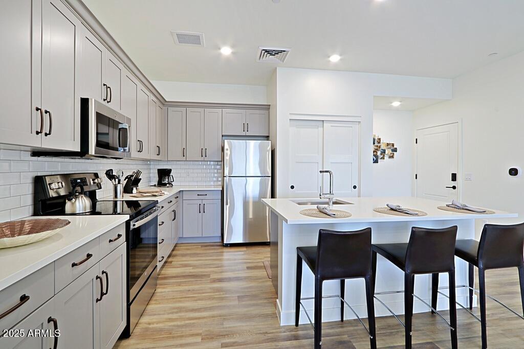 475 N 9TH Street 311