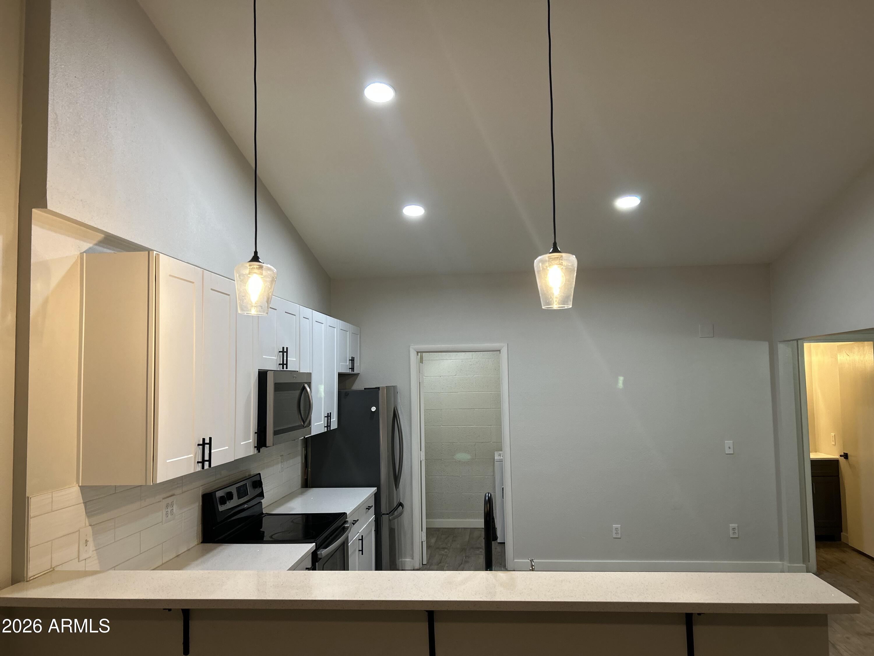 727 S HARTFORD Street 198