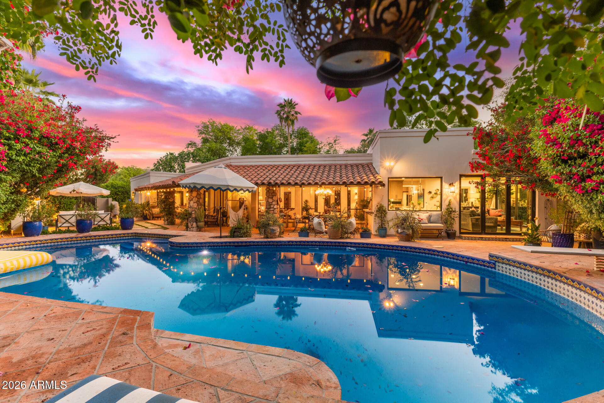 8132 E DEL BARQUERO Drive