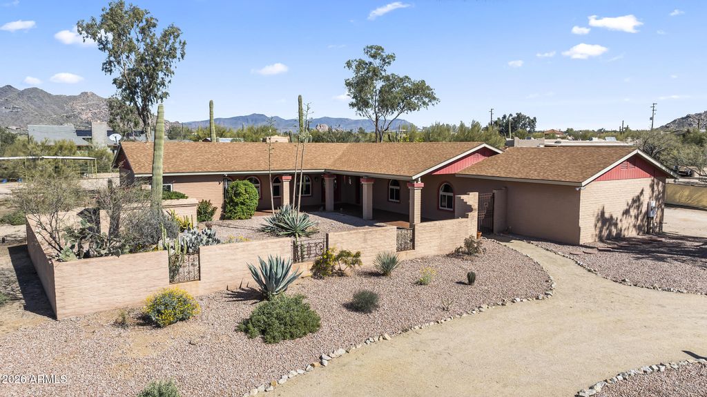 Photo of 6522 E Lonesome Trail, Cave Creek, AZ 85331 (MLS # 6980991)