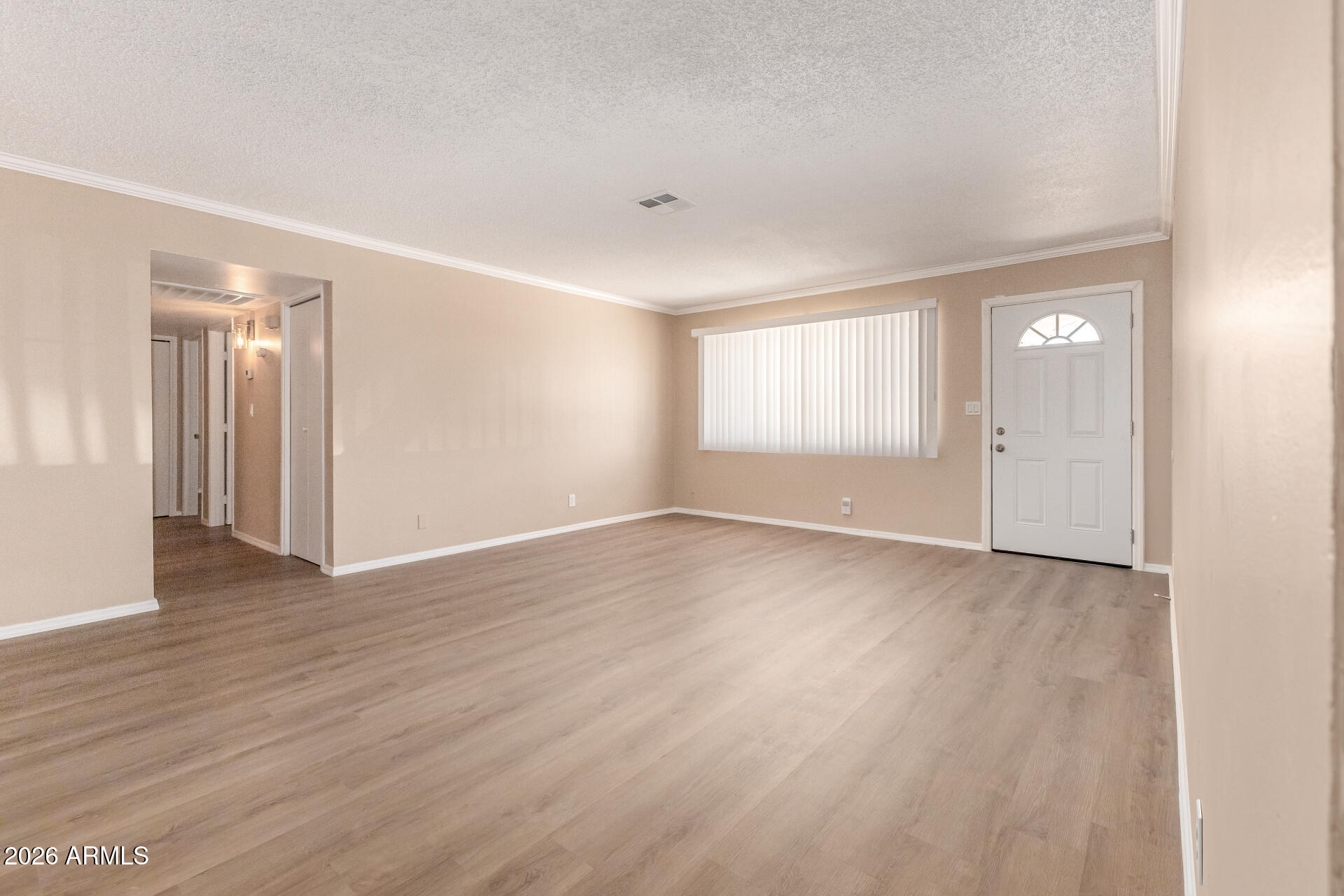 3136 W VOLTAIRE Avenue