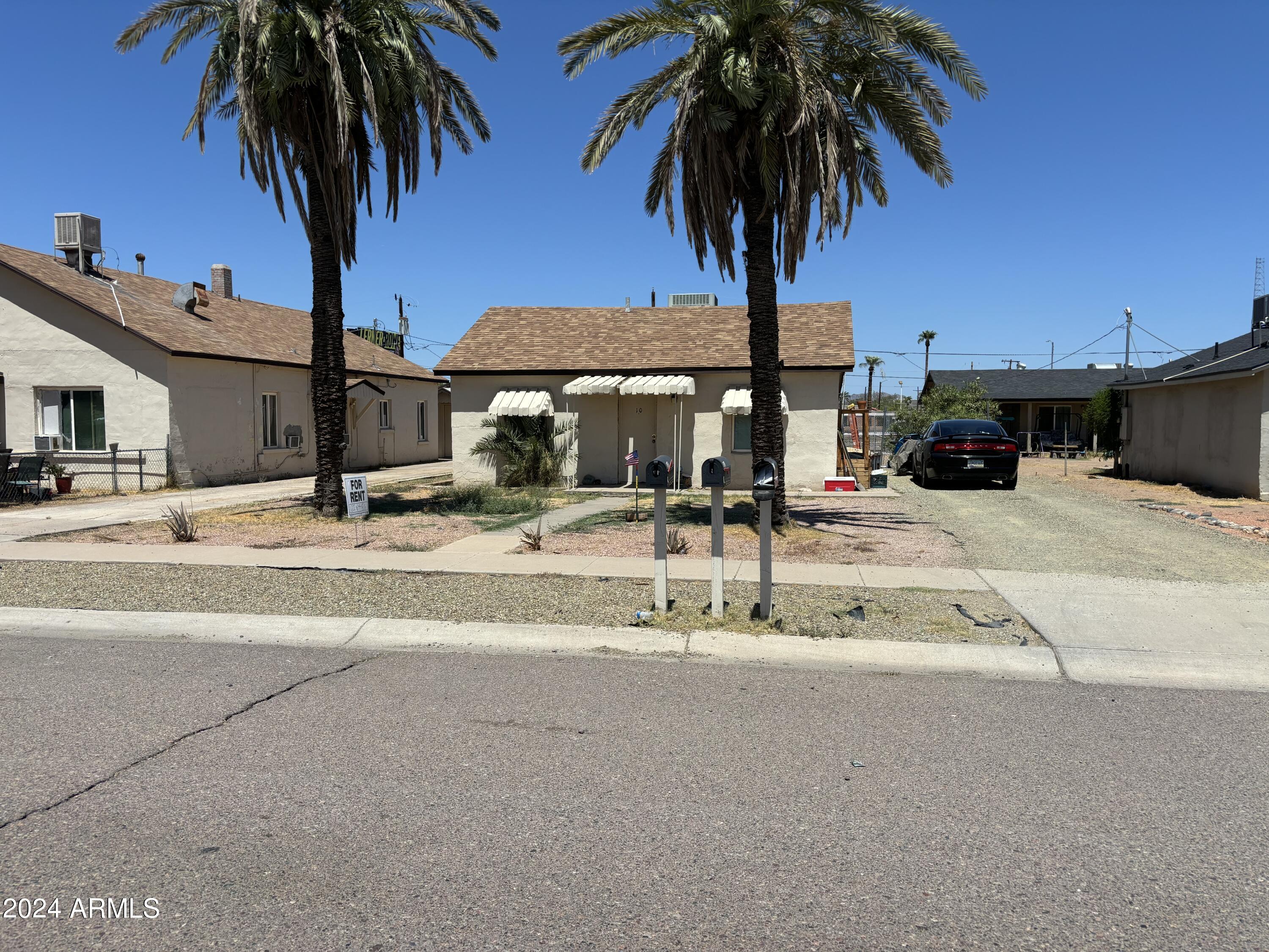 2916 E MONROE Street