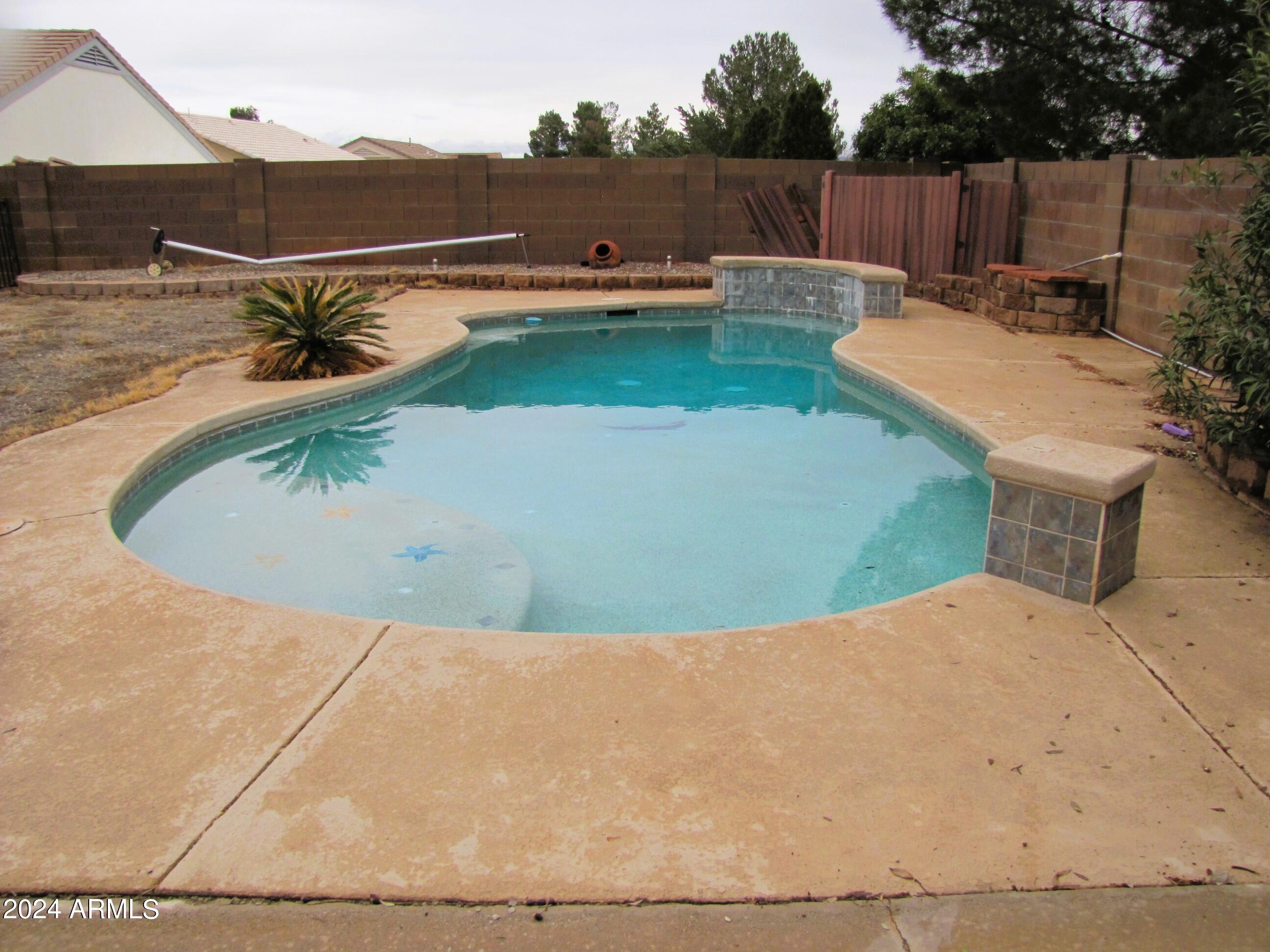 COUNTRY CLUB VILLAGE - Residential Lease