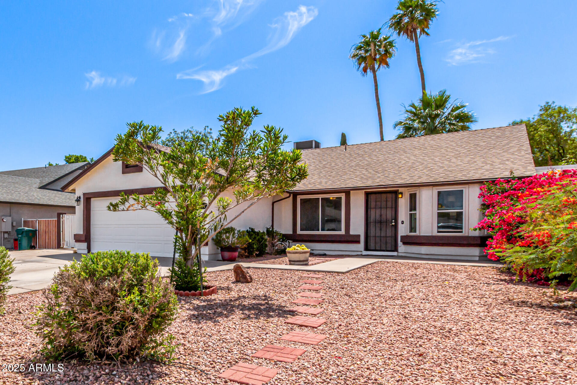 2230 N LOS ALAMOS --