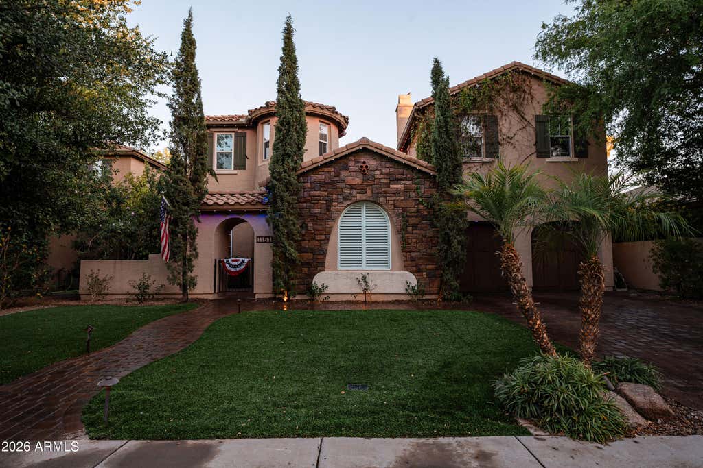 Photo of 1151 W Horseshoe Avenue, Gilbert, AZ 85233 (MLS # 7049309)