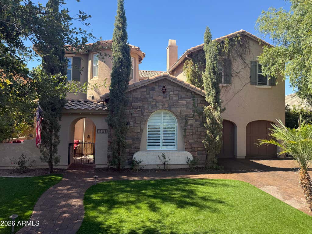 Photo of 1151 W Horseshoe Avenue, Gilbert, AZ 85233 (MLS # 7049309)