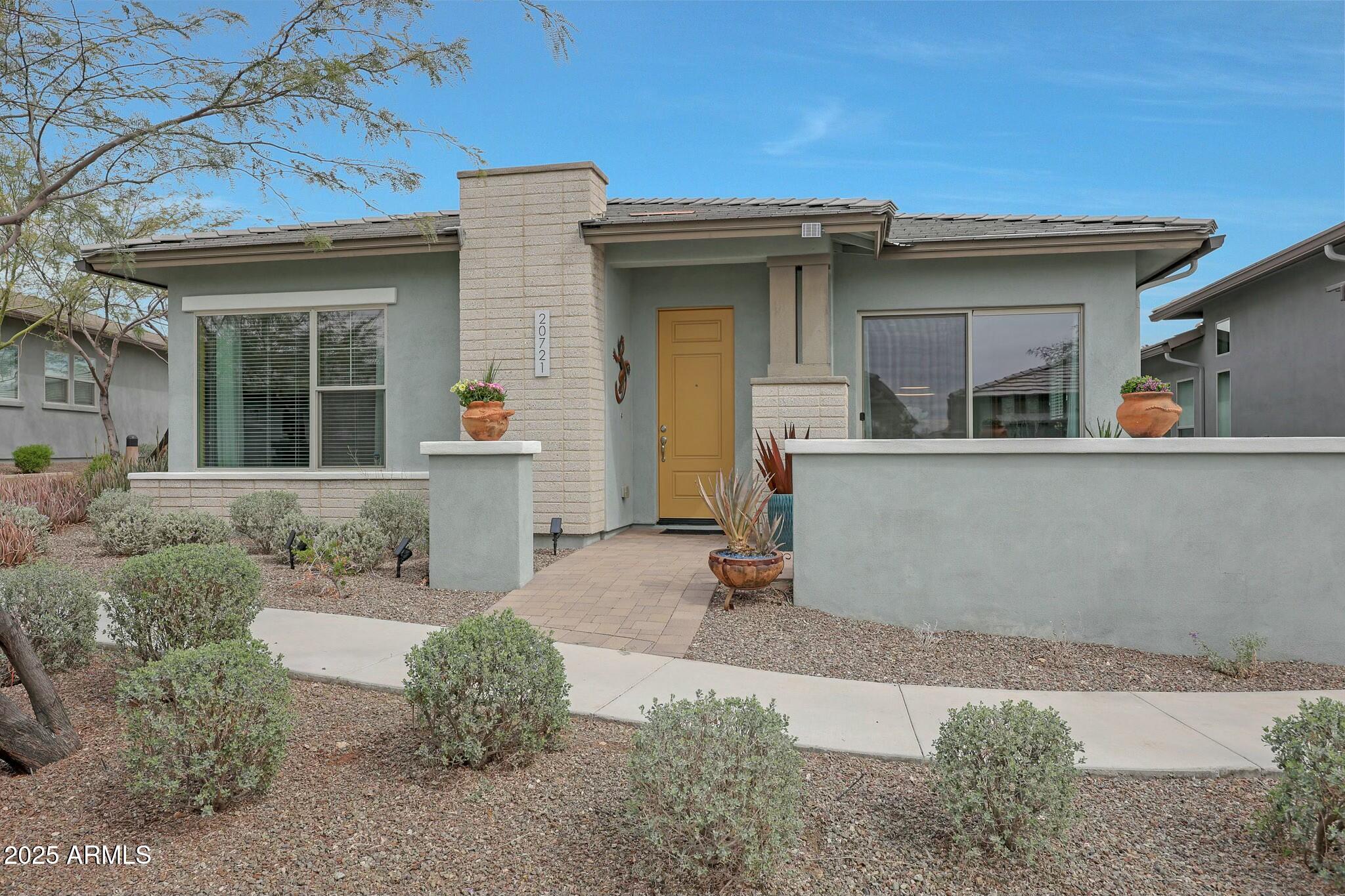 20721 W FERN Drive