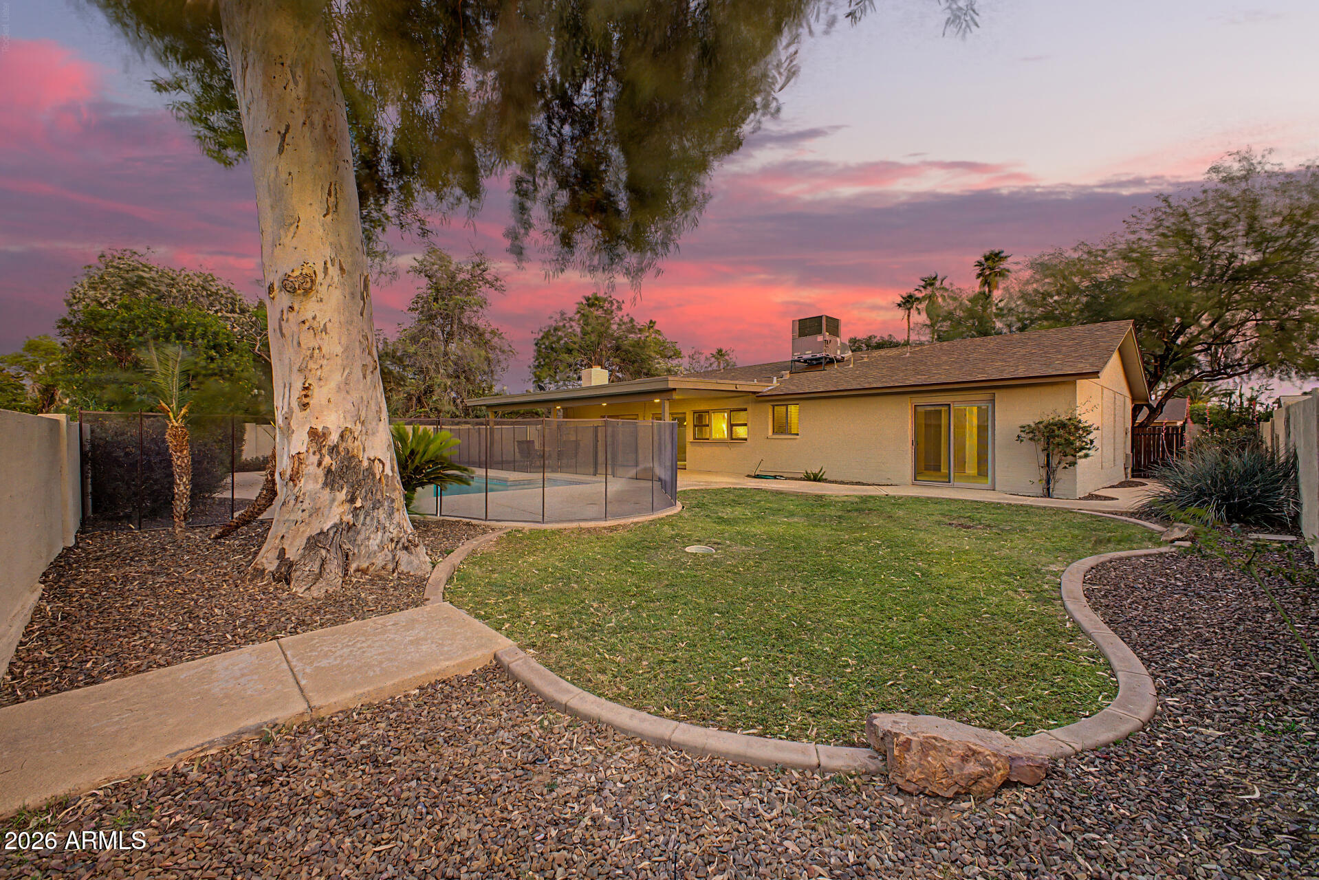 TEMPE ROYAL PALMS 10 - Residential
