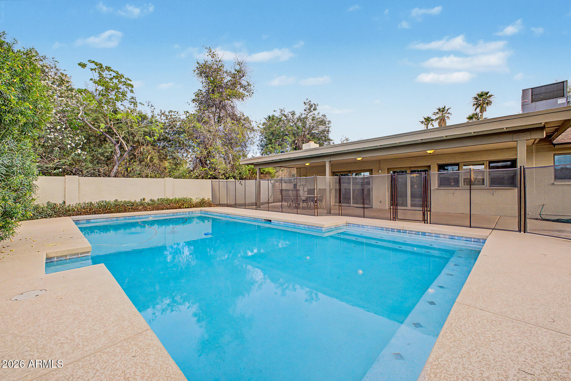 TEMPE ROYAL PALMS 10 - Residential