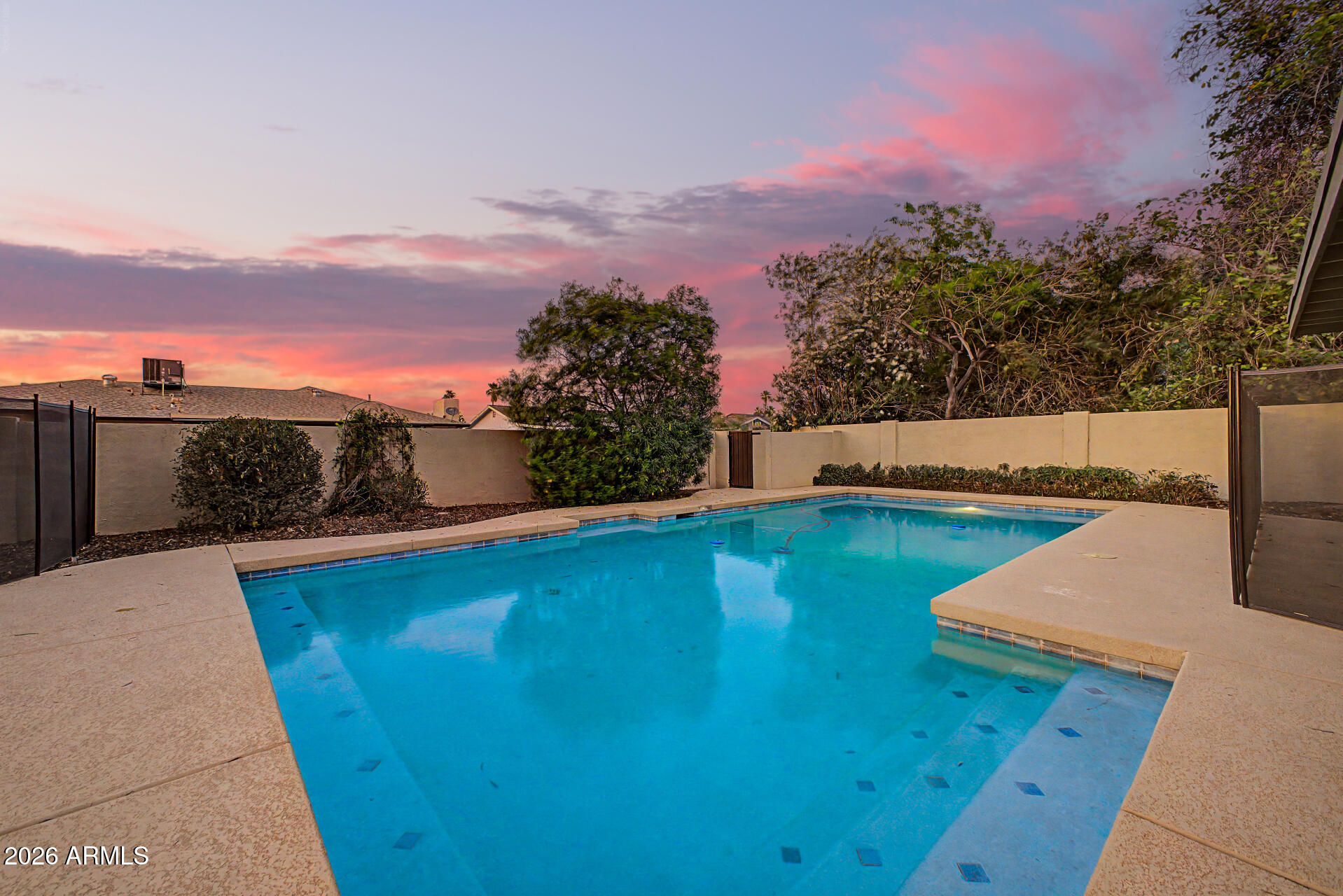 TEMPE ROYAL PALMS 10 - Residential
