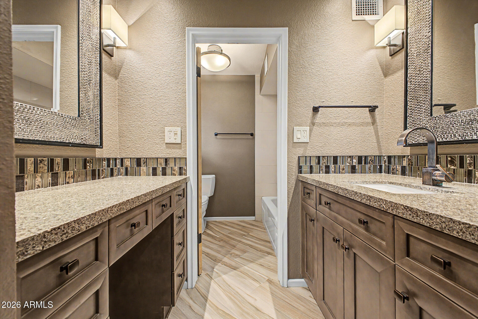 TEMPE ROYAL PALMS 10 - Residential
