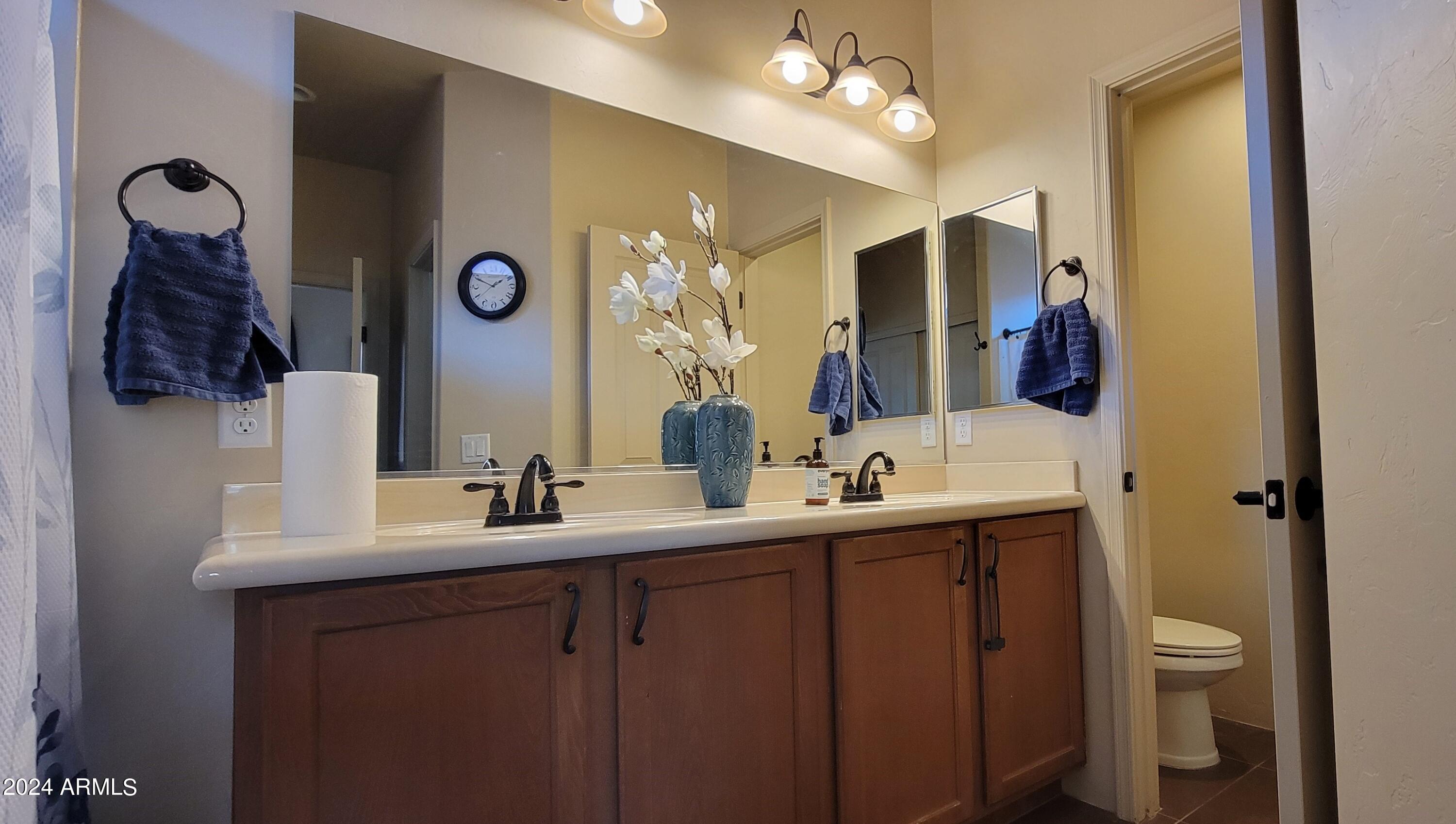 REFLECTIONS VALIENTE - Residential