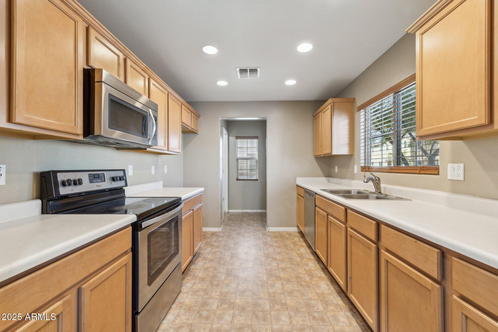 523 N RANGER Trail