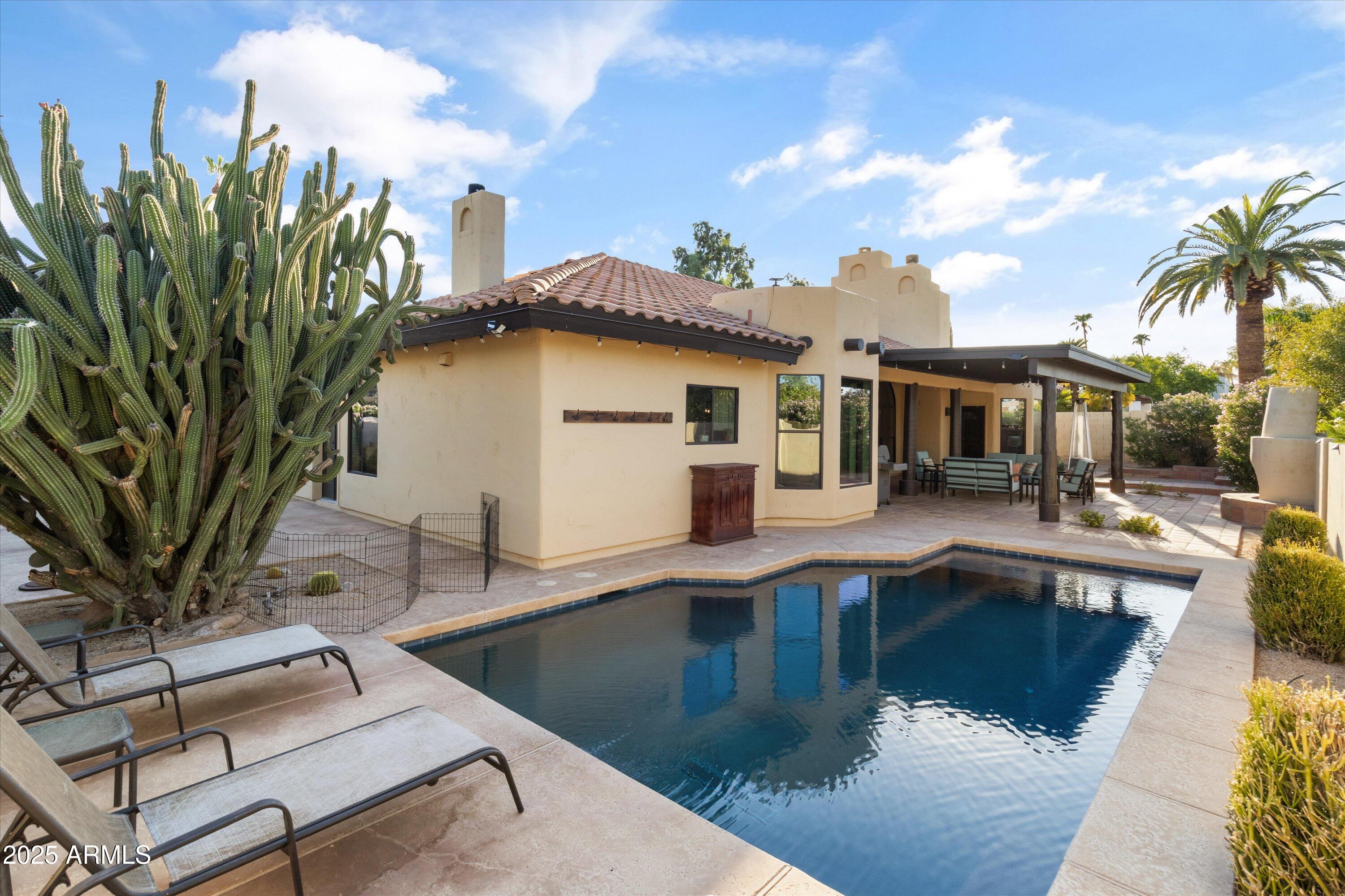 Phoenix, Arizona 85028, United States, 4 Bedrooms Bedrooms, ,3 BathroomsBathrooms,Residential,Pending,17155