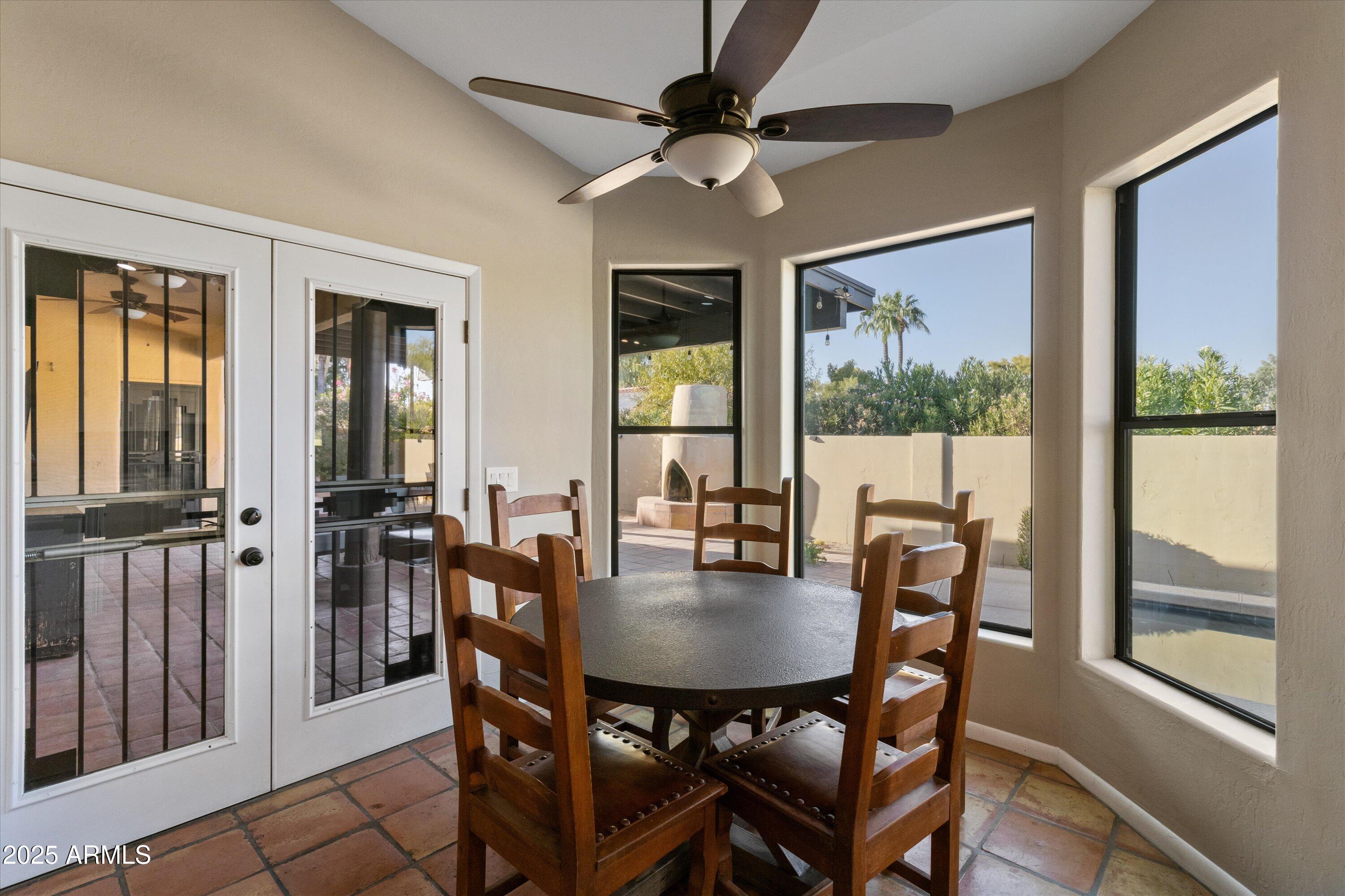 Phoenix, Arizona 85028, United States, 4 Bedrooms Bedrooms, ,3 BathroomsBathrooms,Residential,Pending,17155