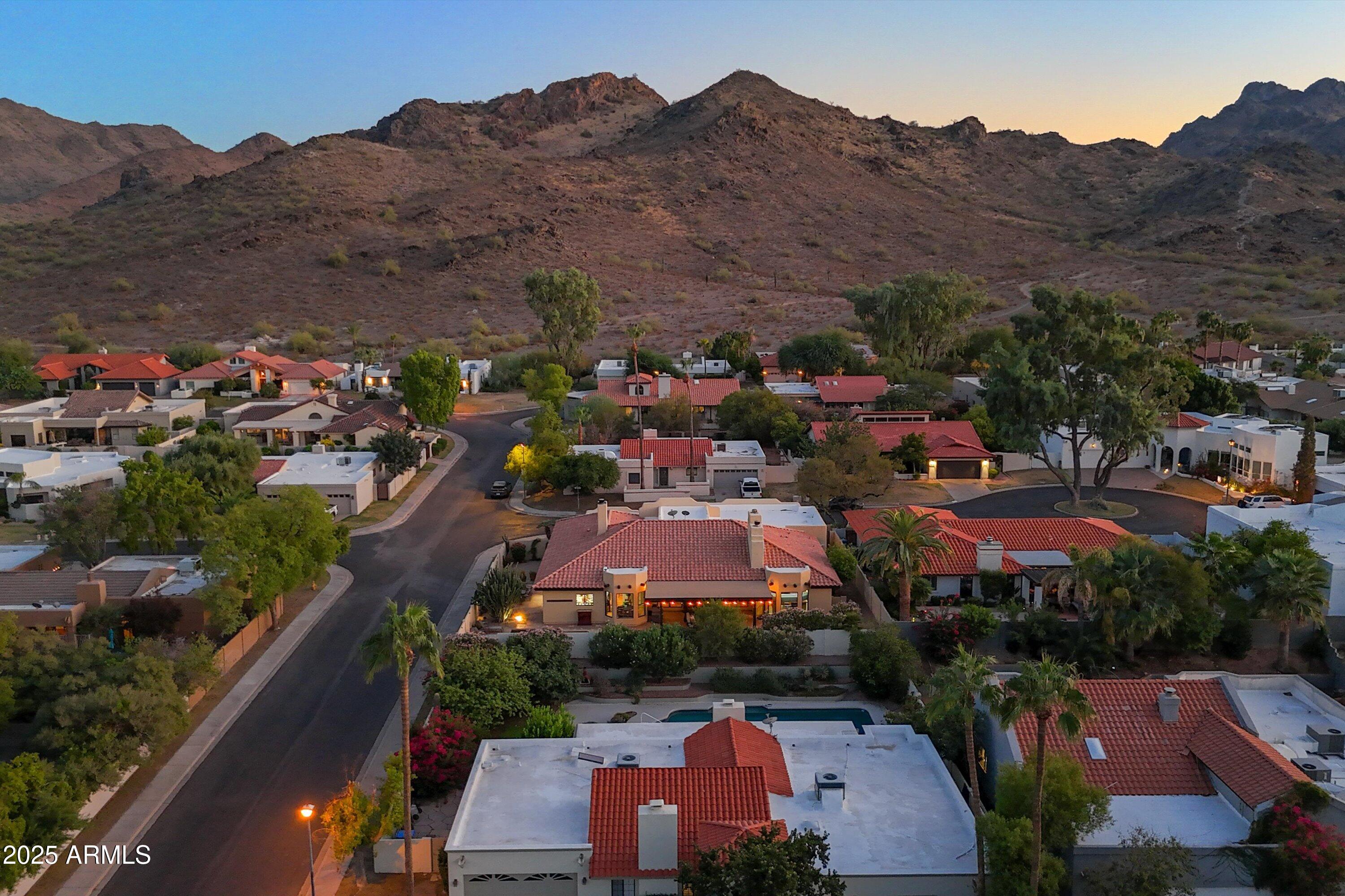 Phoenix, Arizona 85028, United States, 4 Bedrooms Bedrooms, ,3 BathroomsBathrooms,Residential,Pending,17155