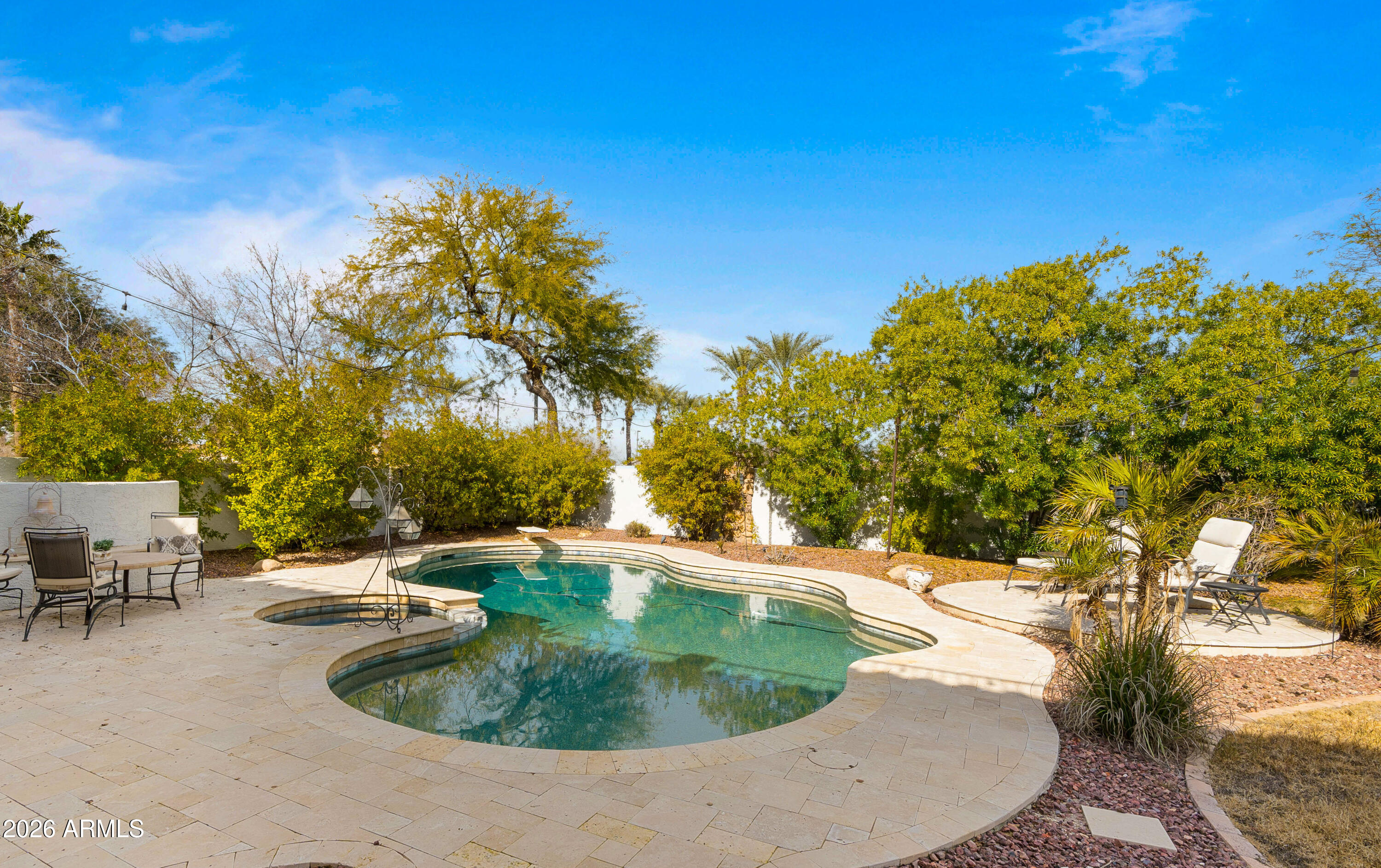 1390 E HORSESHOE Drive