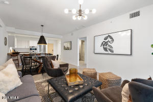 7180 E KIERLAND Boulevard 805