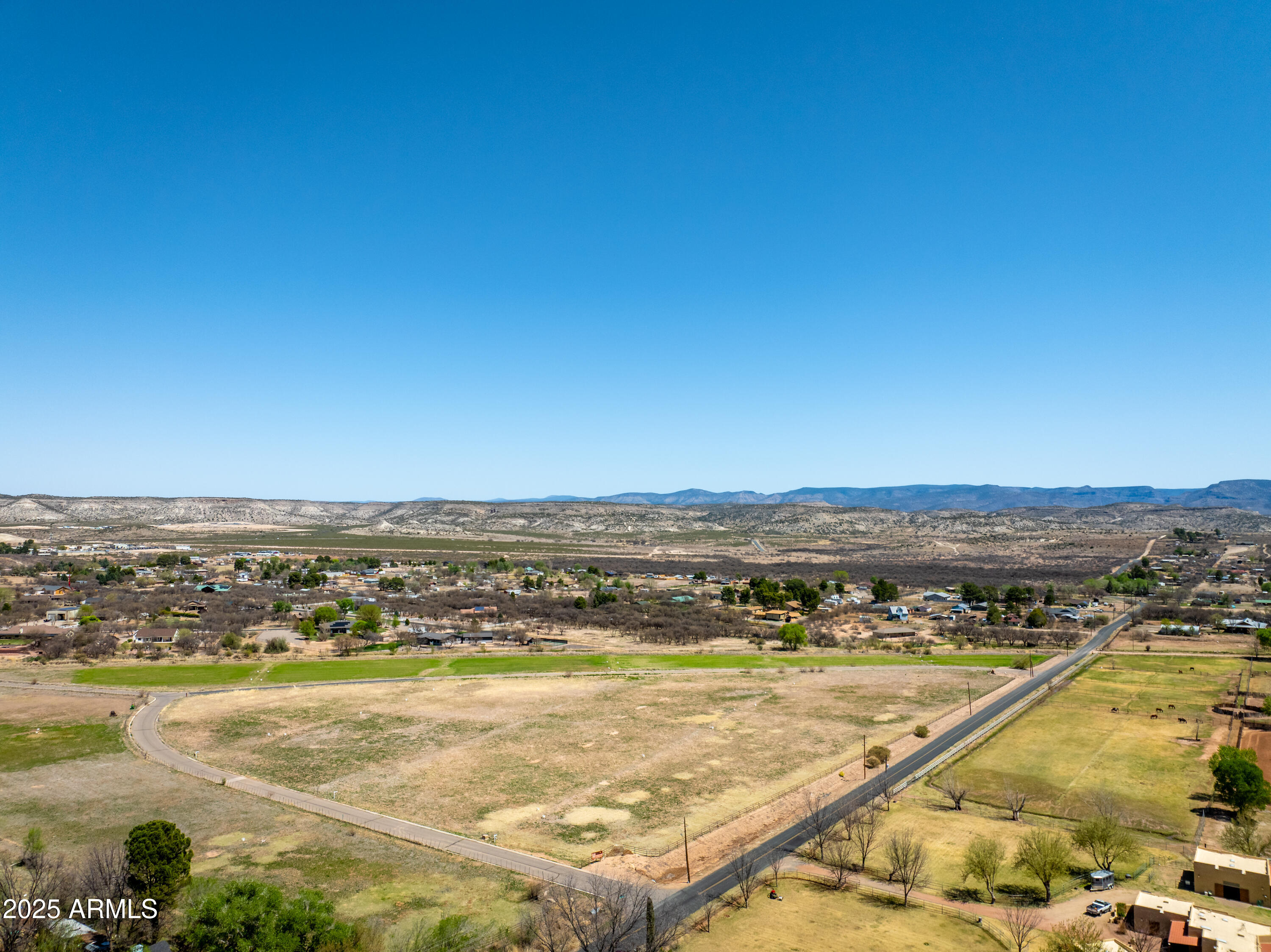 2400 S KYNLEE Drive 3