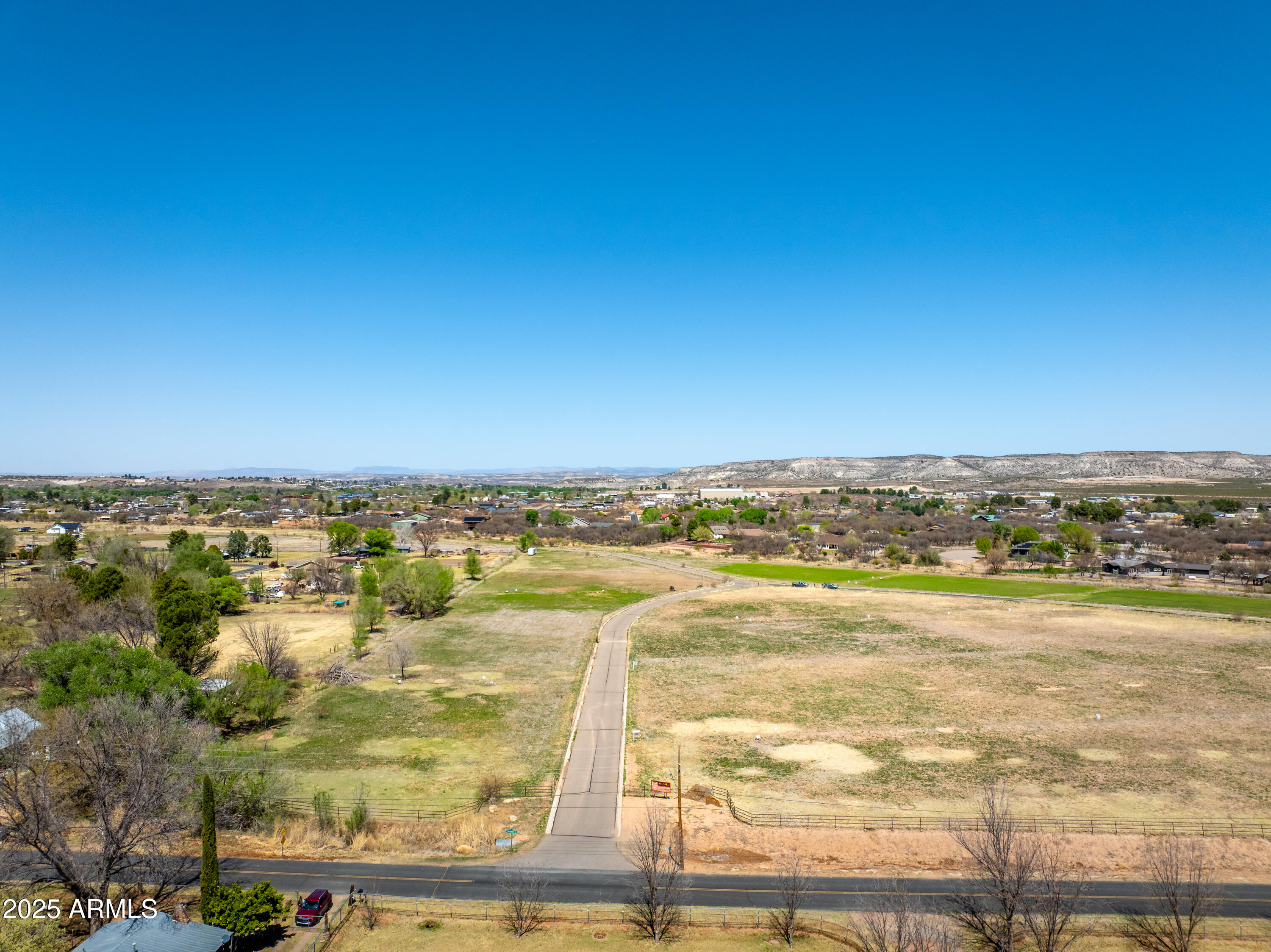 2400 S KYNLEE Drive 3