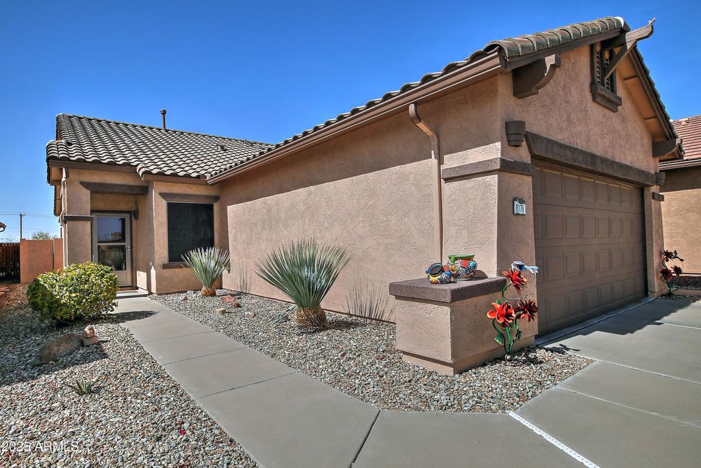 Photo of 8176 S Pioneer Court, Gold Canyon, AZ 85118 (MLS # 6946179)