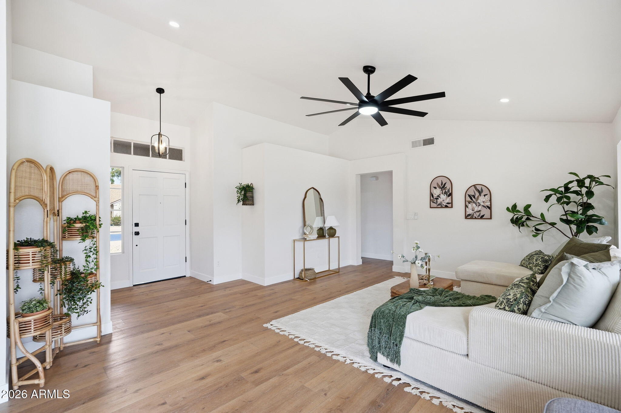 4431 E TOWNE Lane